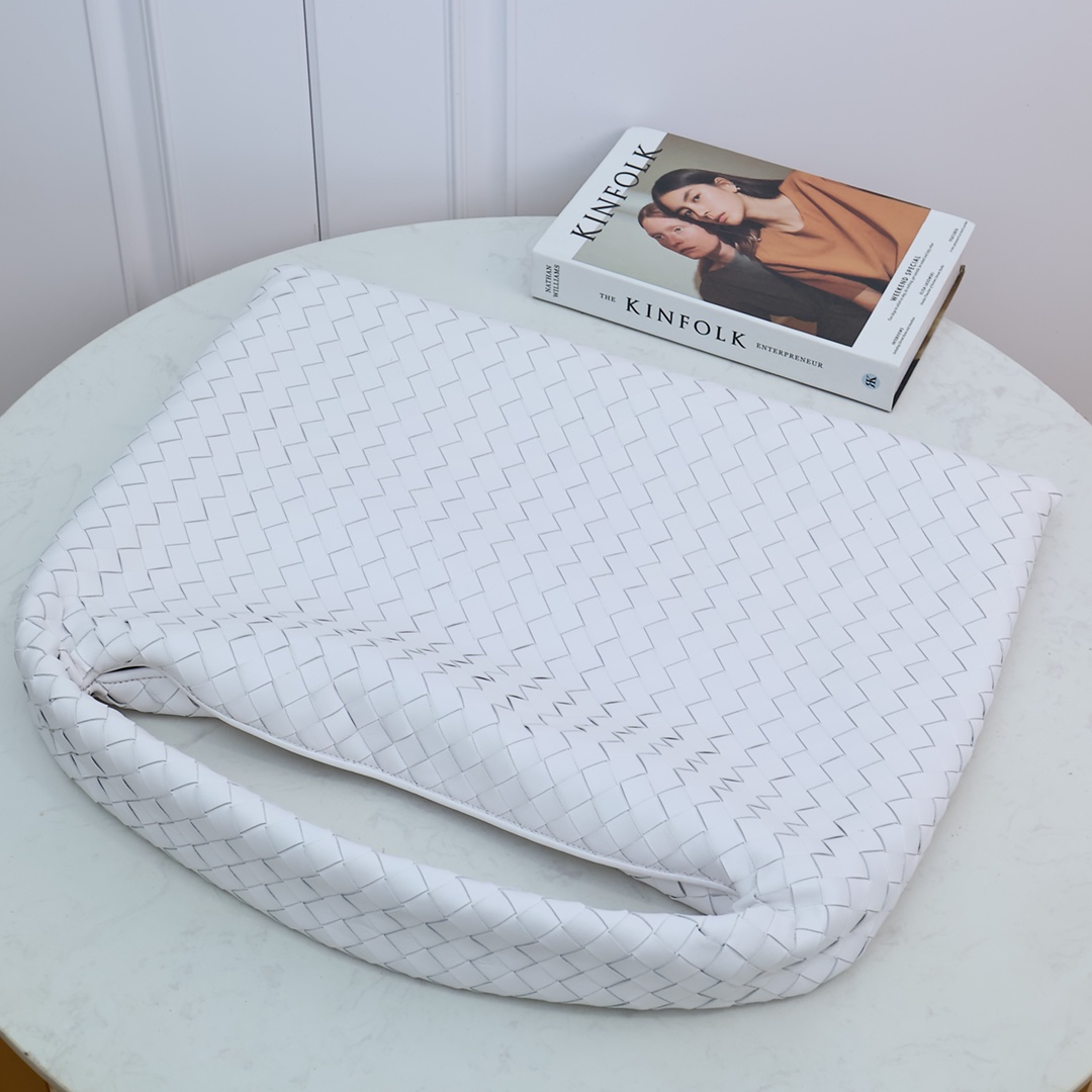 Bottega Veneta Large Hop - DesignerGu