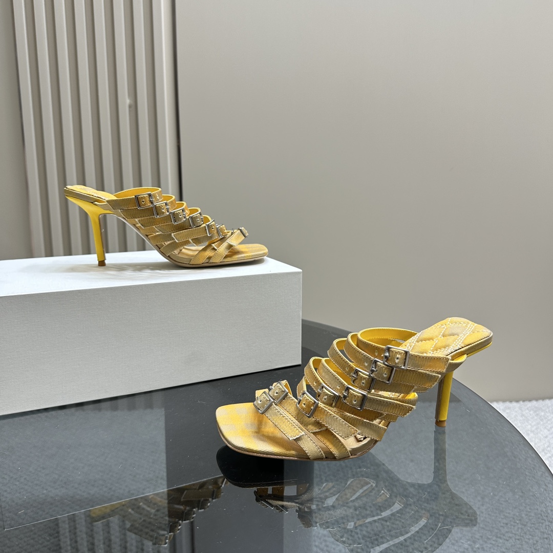 Burberry Check Cotton Step Sandals - 