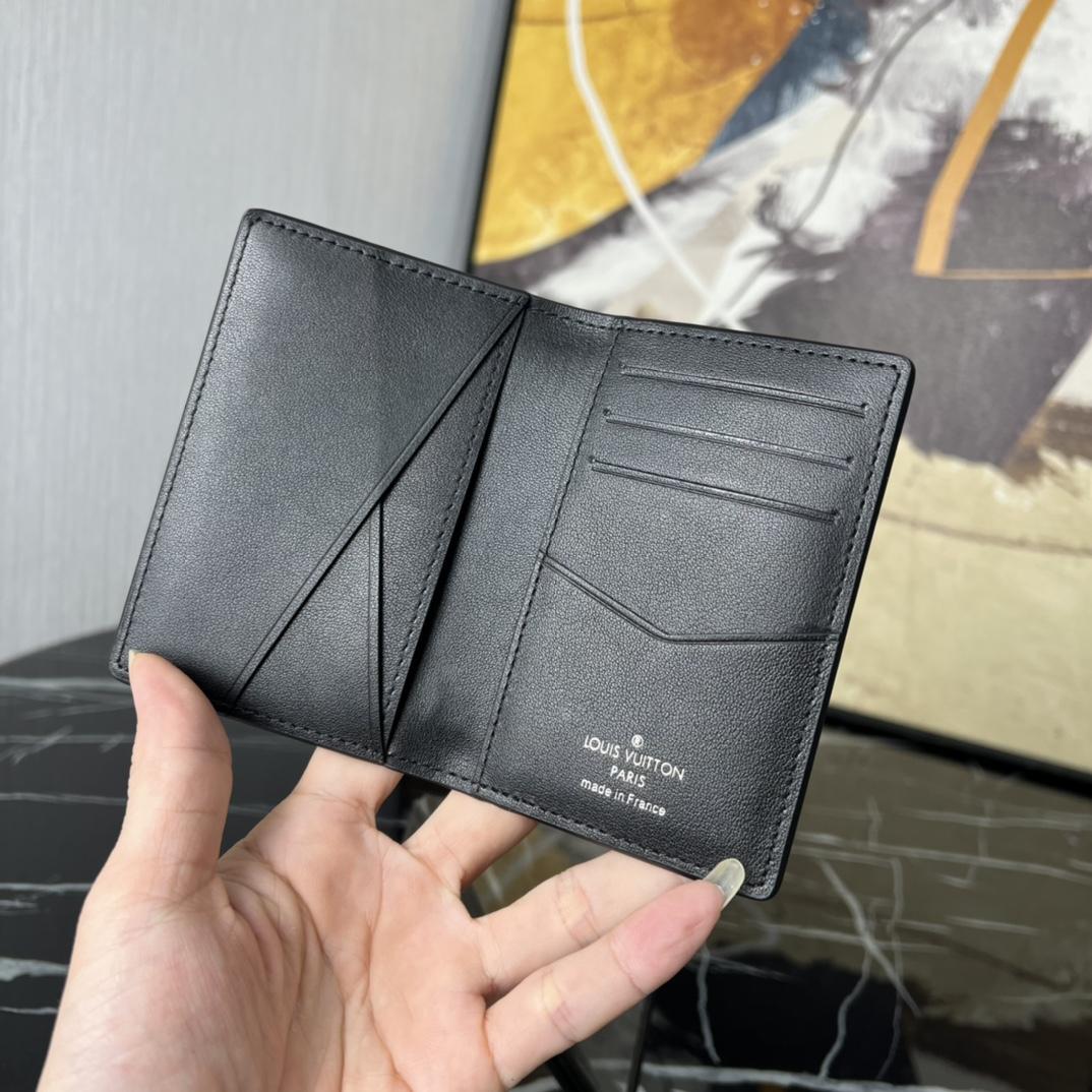 Louis Vuitton Pocket Organizer  M82822 - 