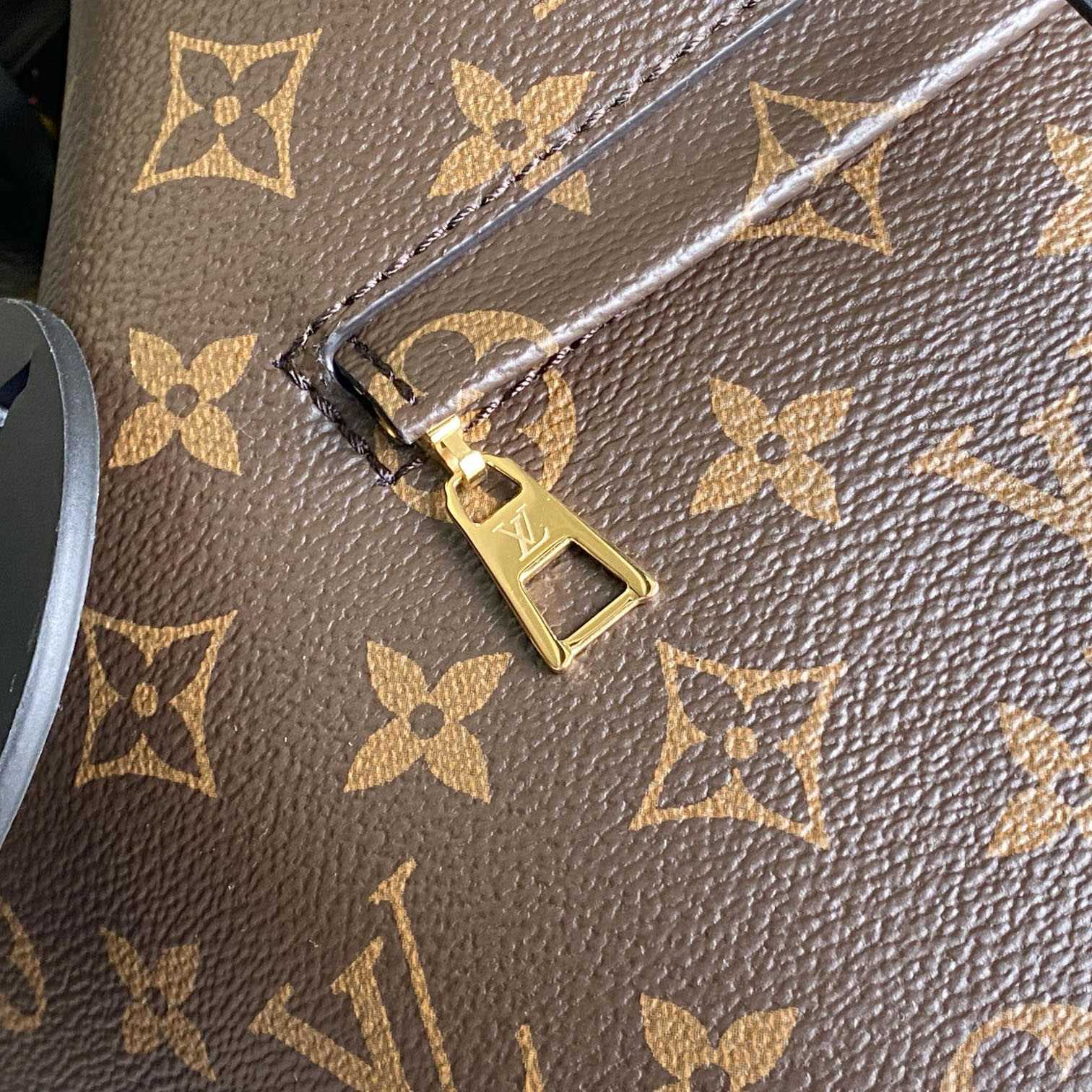 Louis Vuitton Backpacks  (27.5 x 33 x 14cm) m45515 - 