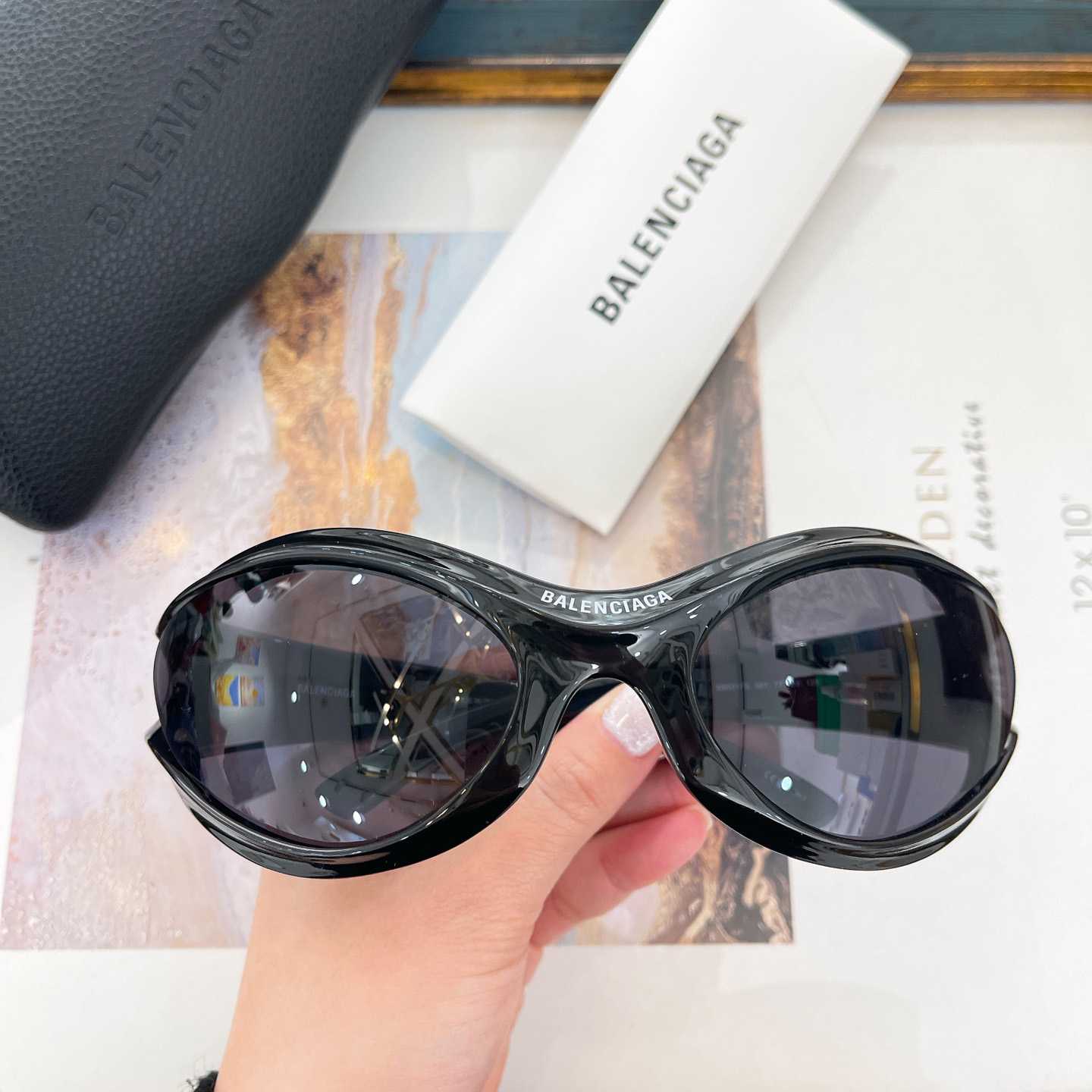 Balenciaga Dynamo Round Sunglasses - 