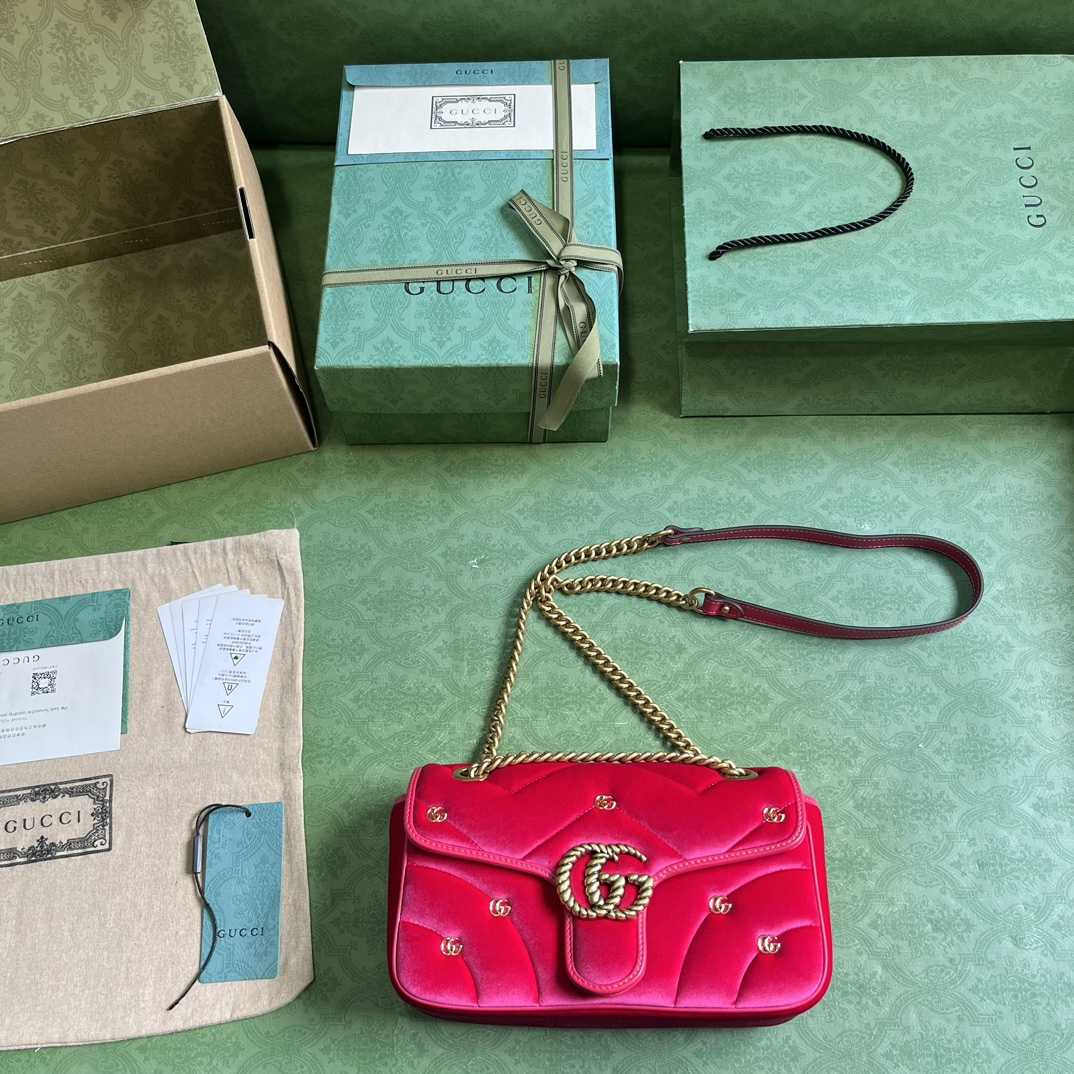 Gucci GG Marmont Small Shoulder Bag - 