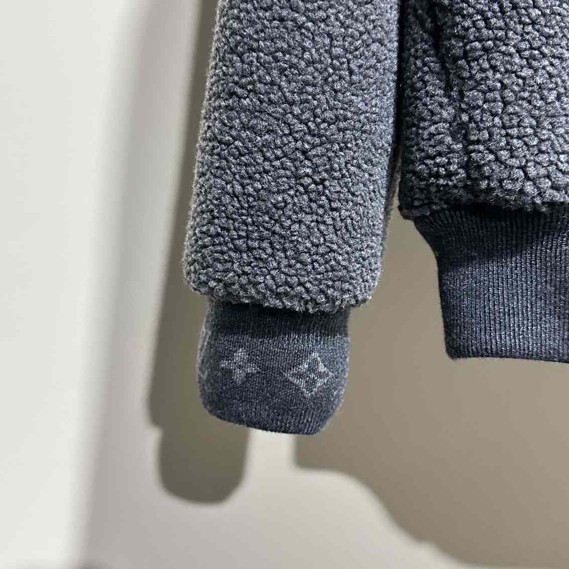 Louis Vuitton Fleece Blouson - 