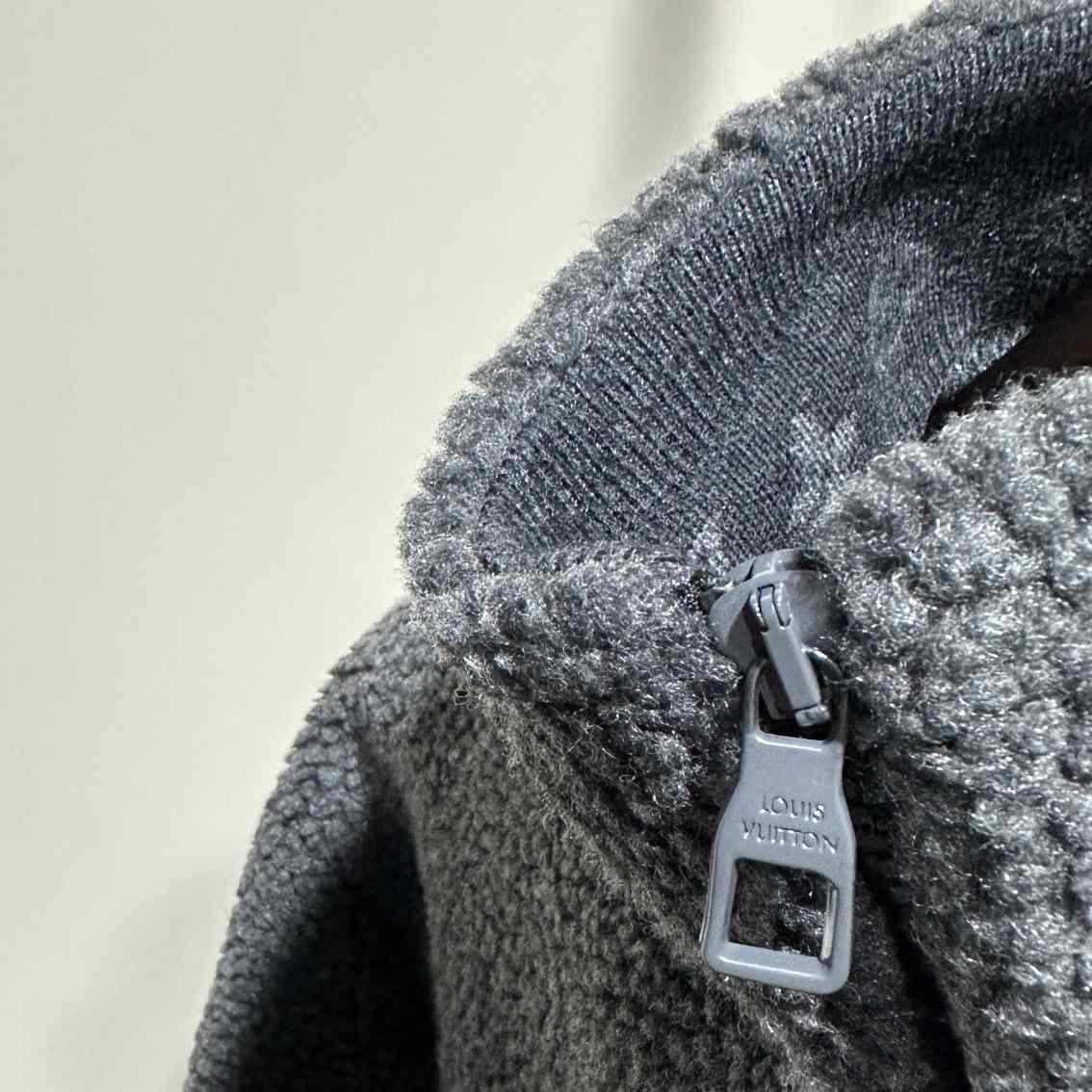 Louis Vuitton Fleece Blouson - 
