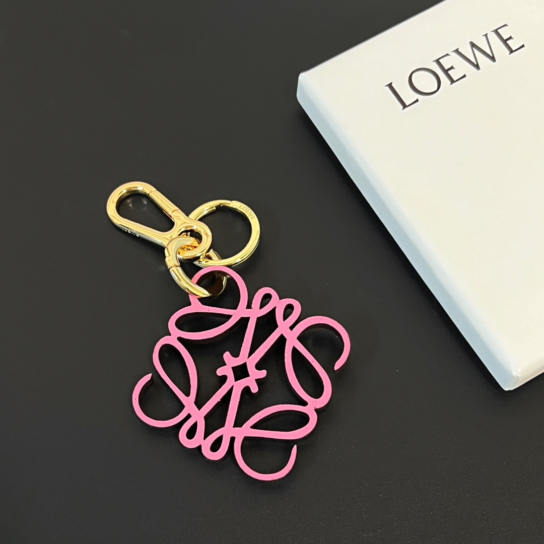 Loewe Anagram Charm In Calfskin - 