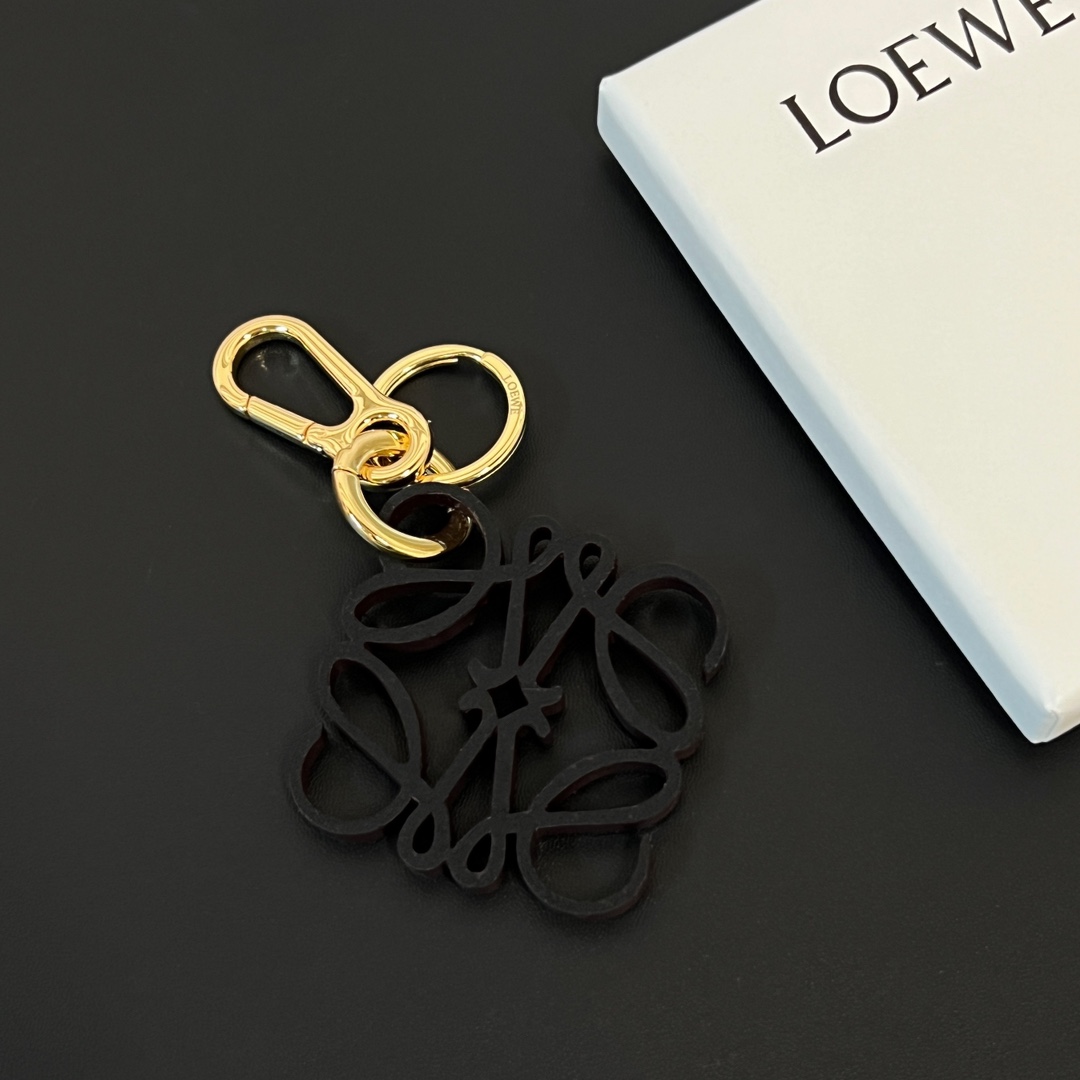 Loewe Anagram Charm In Calfskin - 