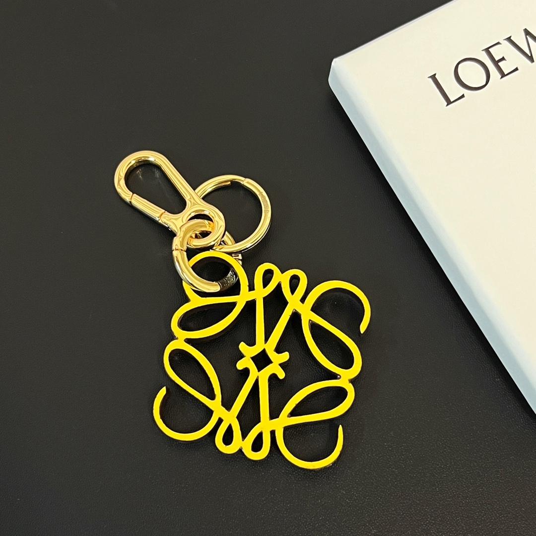 Loewe Anagram Charm In Calfskin - 