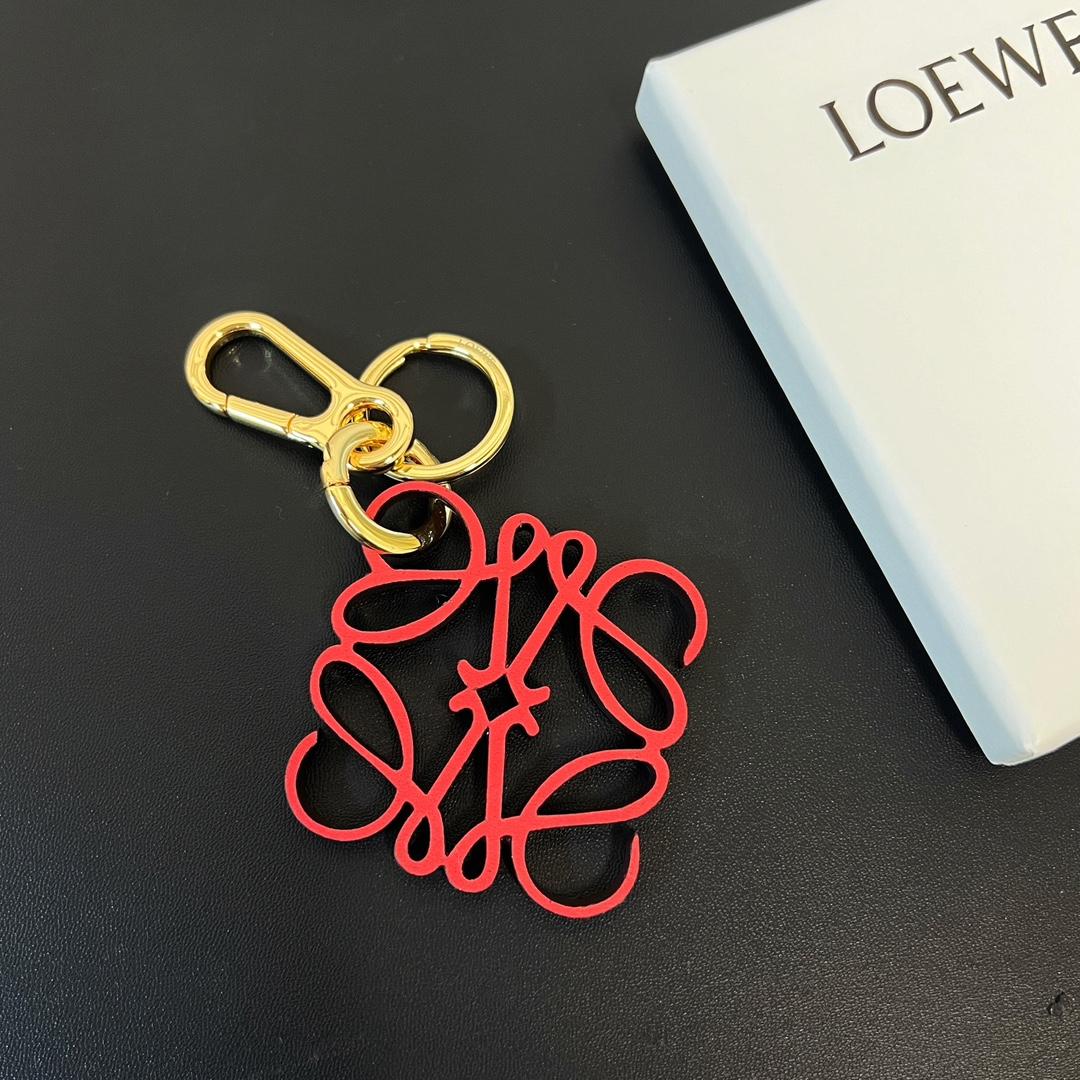 Loewe Anagram Charm In Calfskin - 
