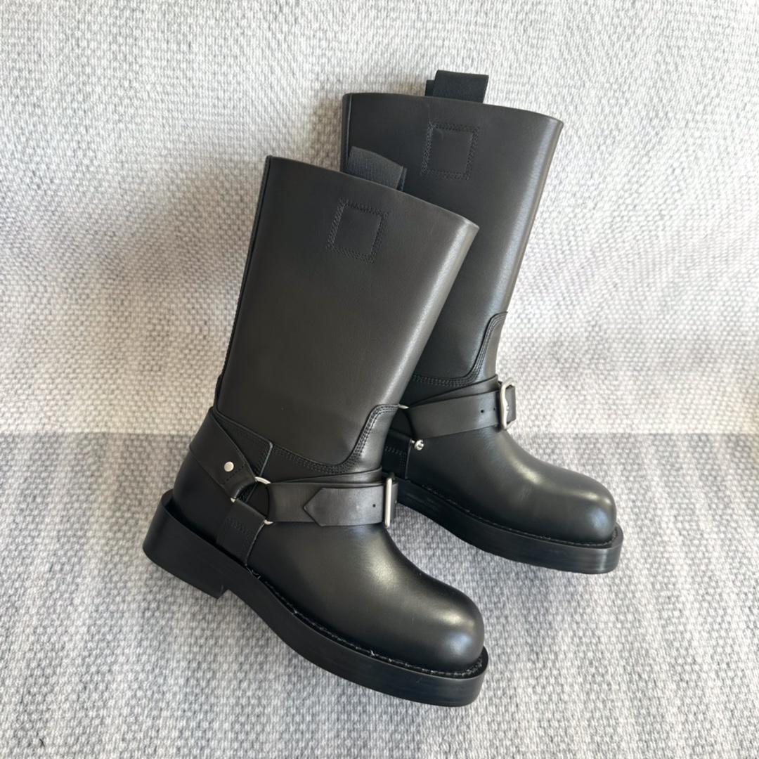 Burberry Leather Saddle Low Boots - 