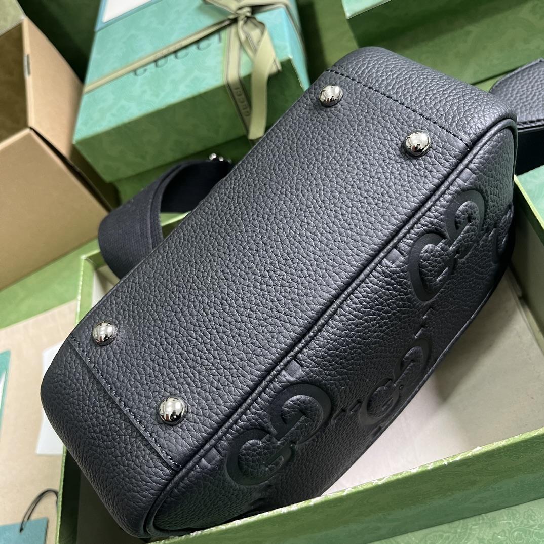 Gucci Jumbo GG Medium Messenger Bag - 