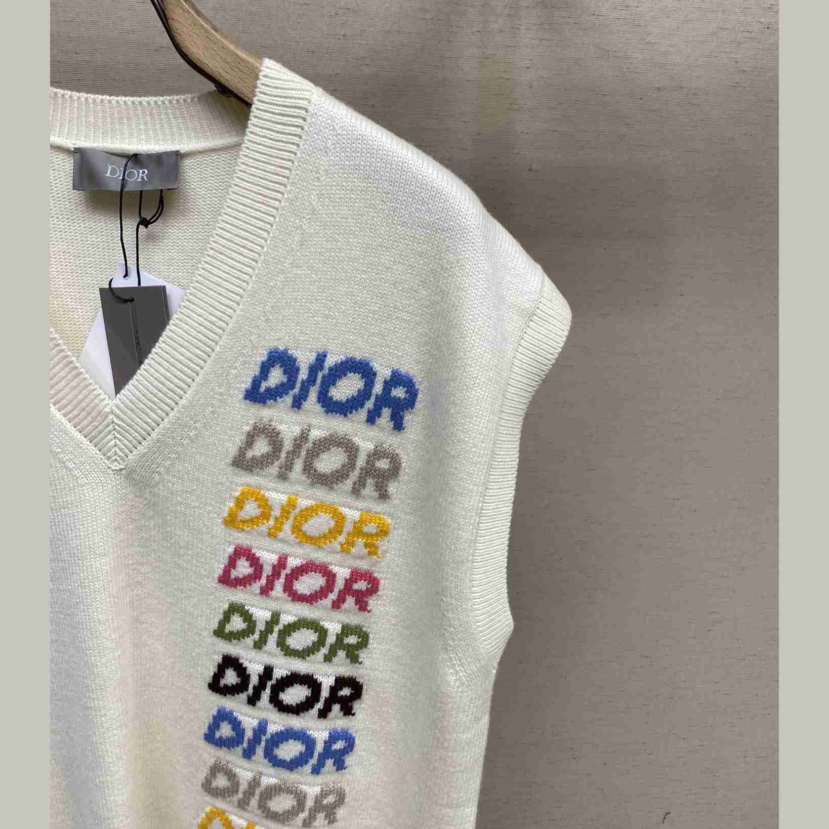 Dior Sleeveless Sweater - DesignerGu