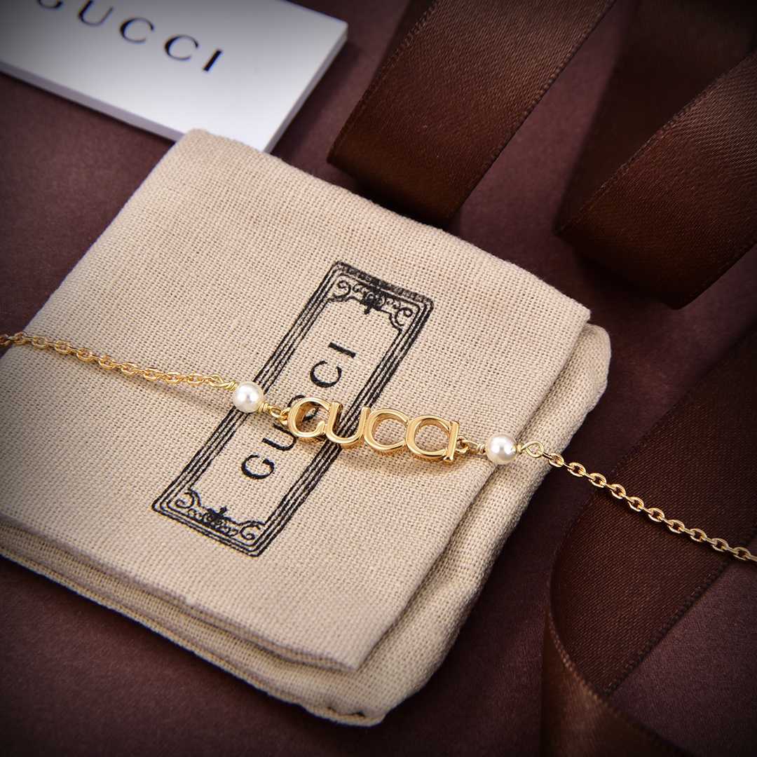 Gucci Letter Single Necklace - 