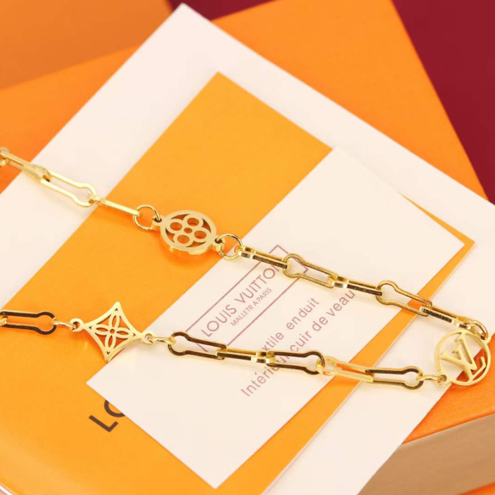 Louis Vuitton Necklace - 