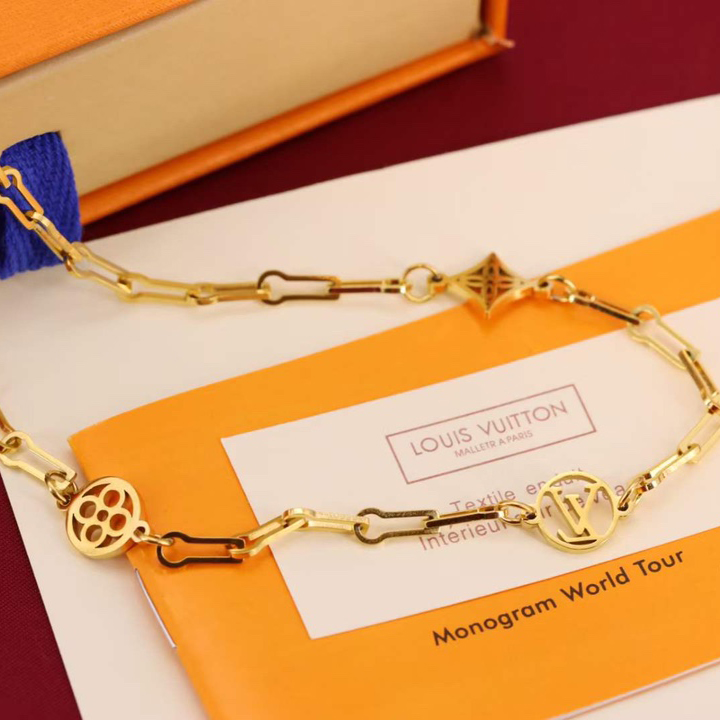Louis Vuitton Necklace - 