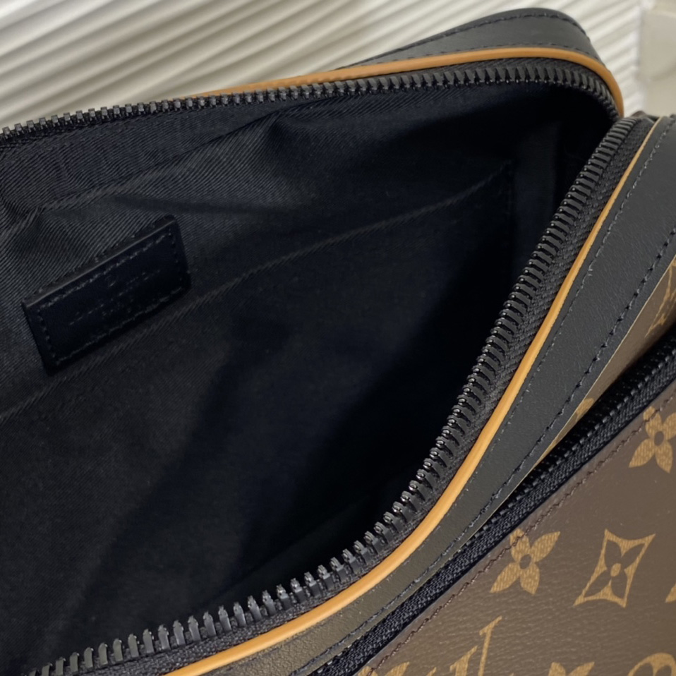 Louis Vuitton Trio Messenger    M46694 - 