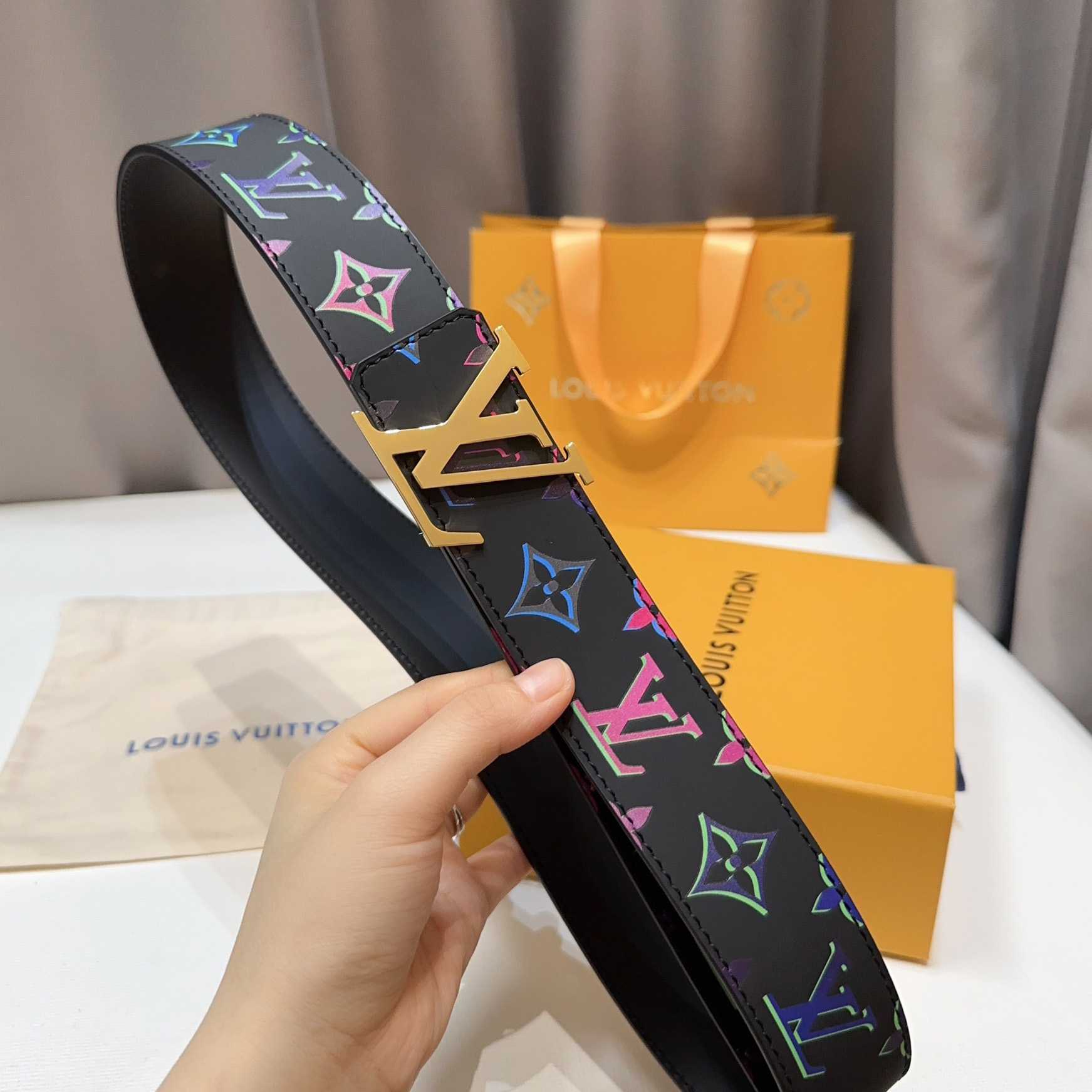 Louis Vuitton LV Light 40mm Reversible Belt - 
