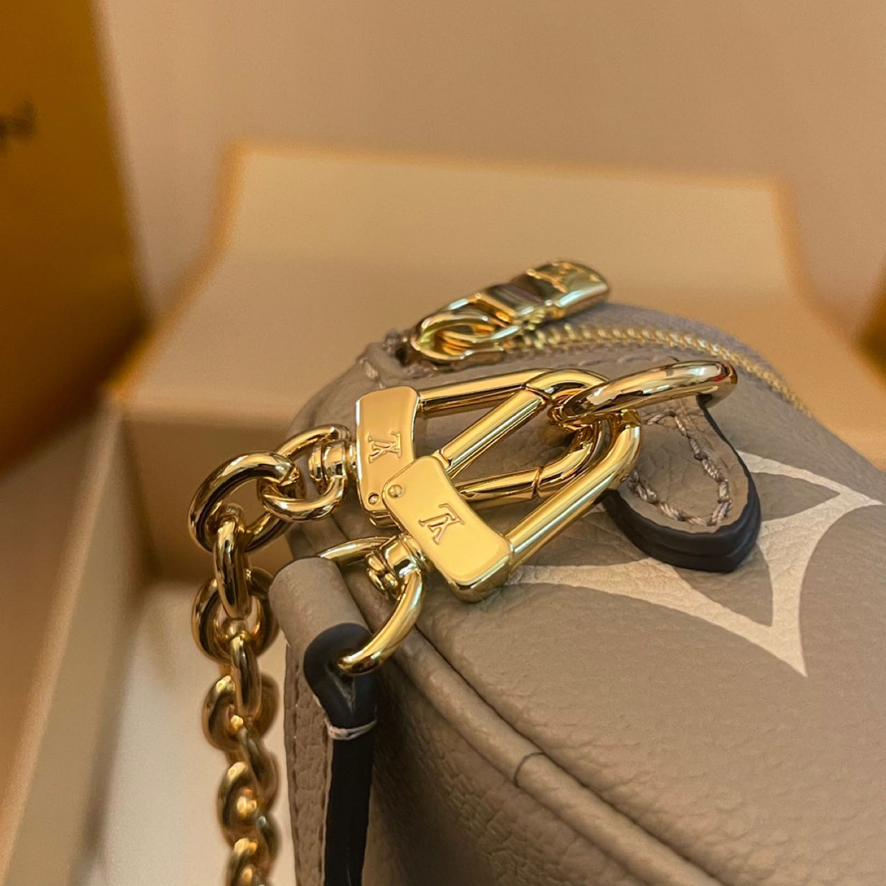 Louis Vuitton Mini Bumbag   M83219 - 