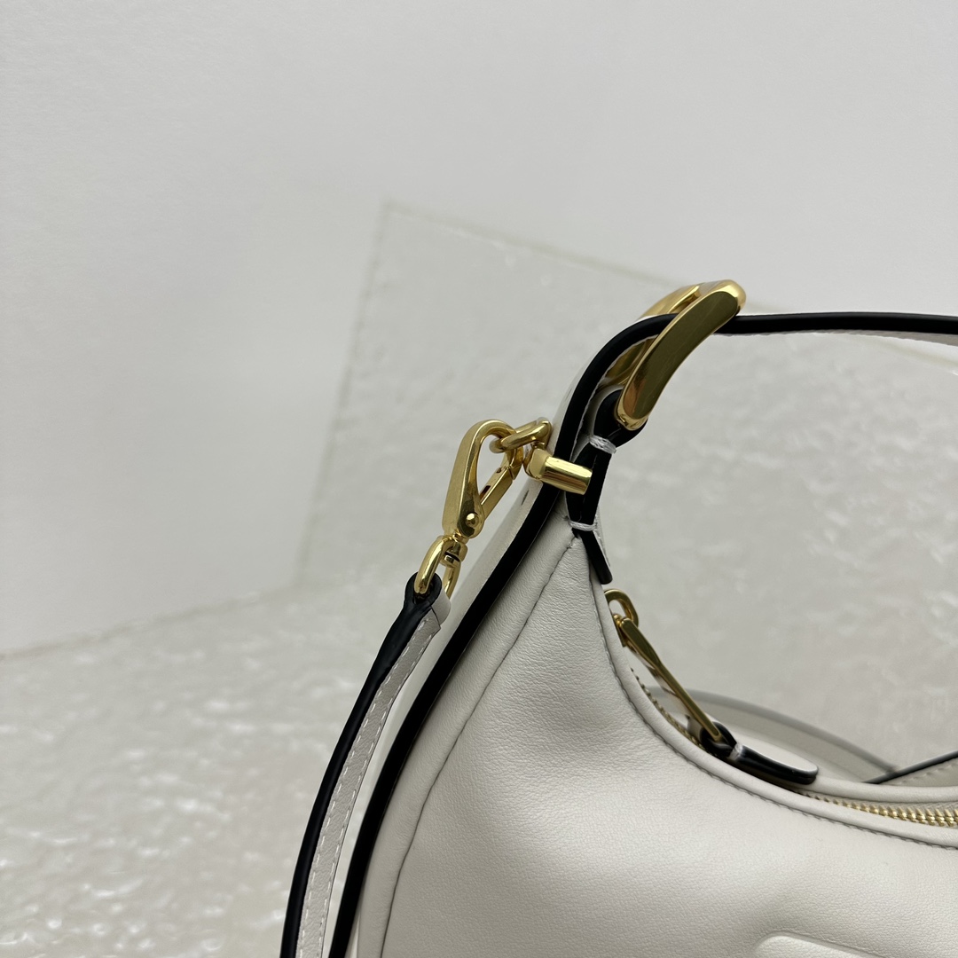 Miu Miu Leather Hobo Bag - 