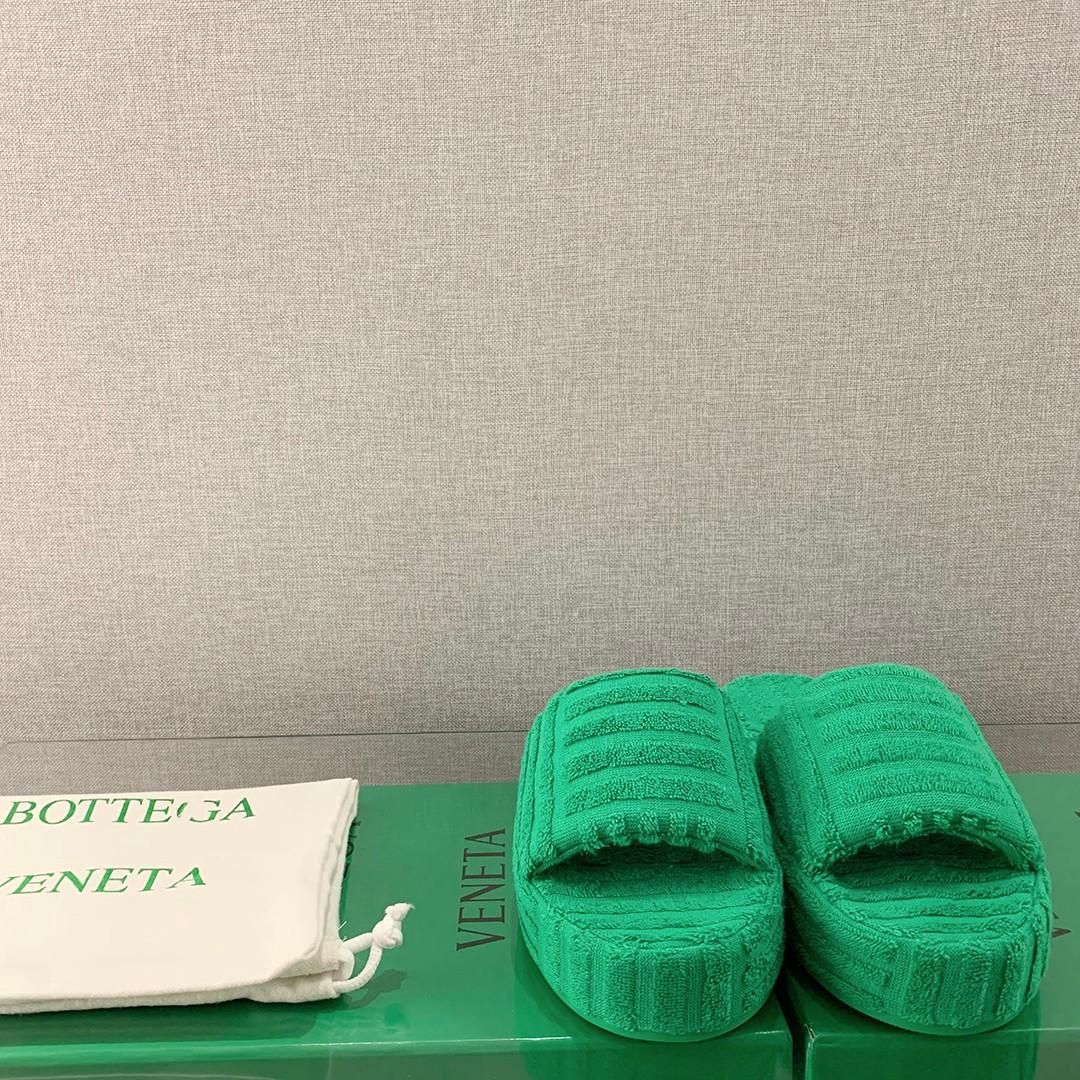 Bottega Veneta Resort Sponge Slippers - DesignerGu