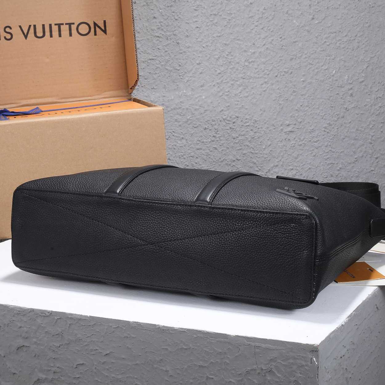 Louis Vuitton Lock It Tote   M59158 - 