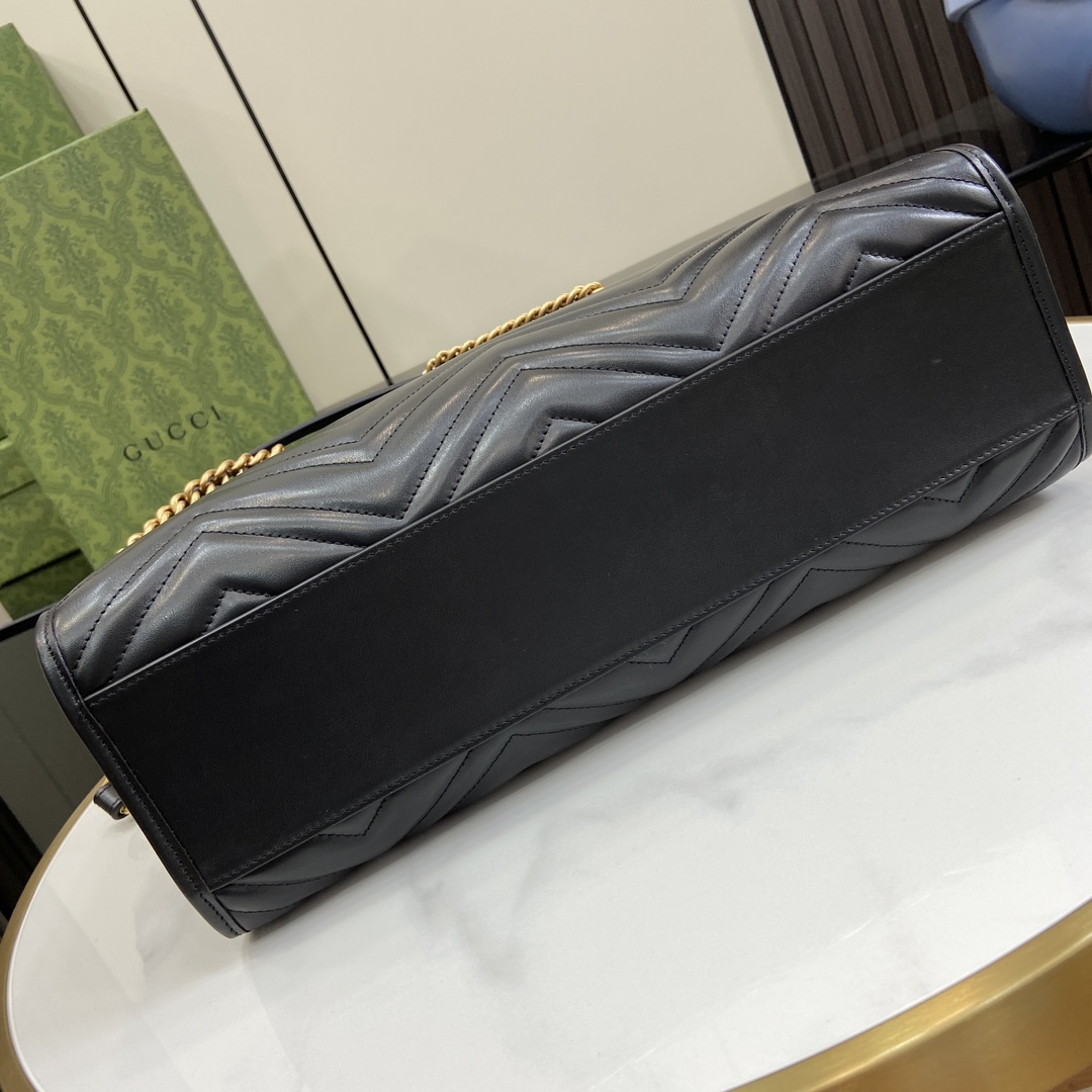 Gucci GG Marmont Medium Tote  - 