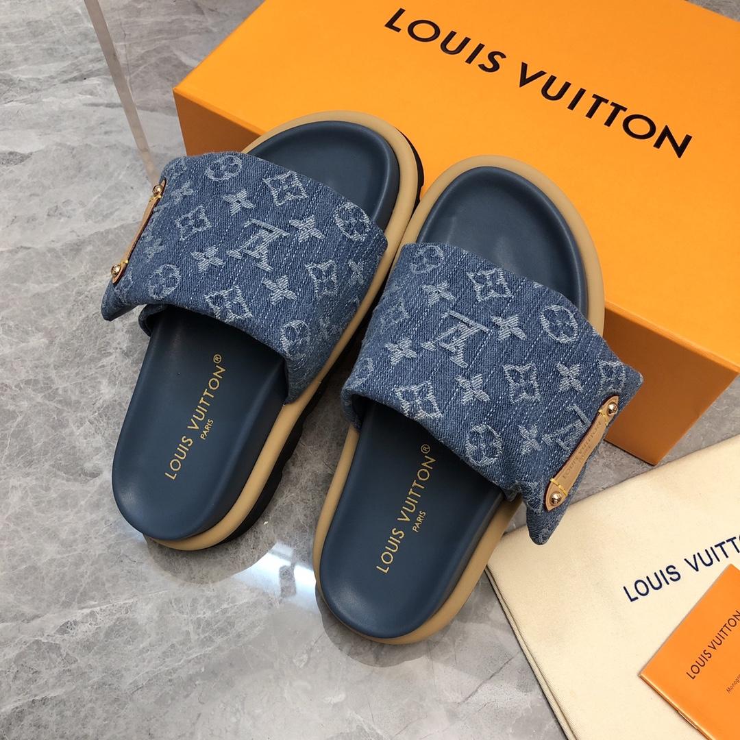 Louis Vuitton Pool Pillow Flat Comfort Mule     1ACJVH - 