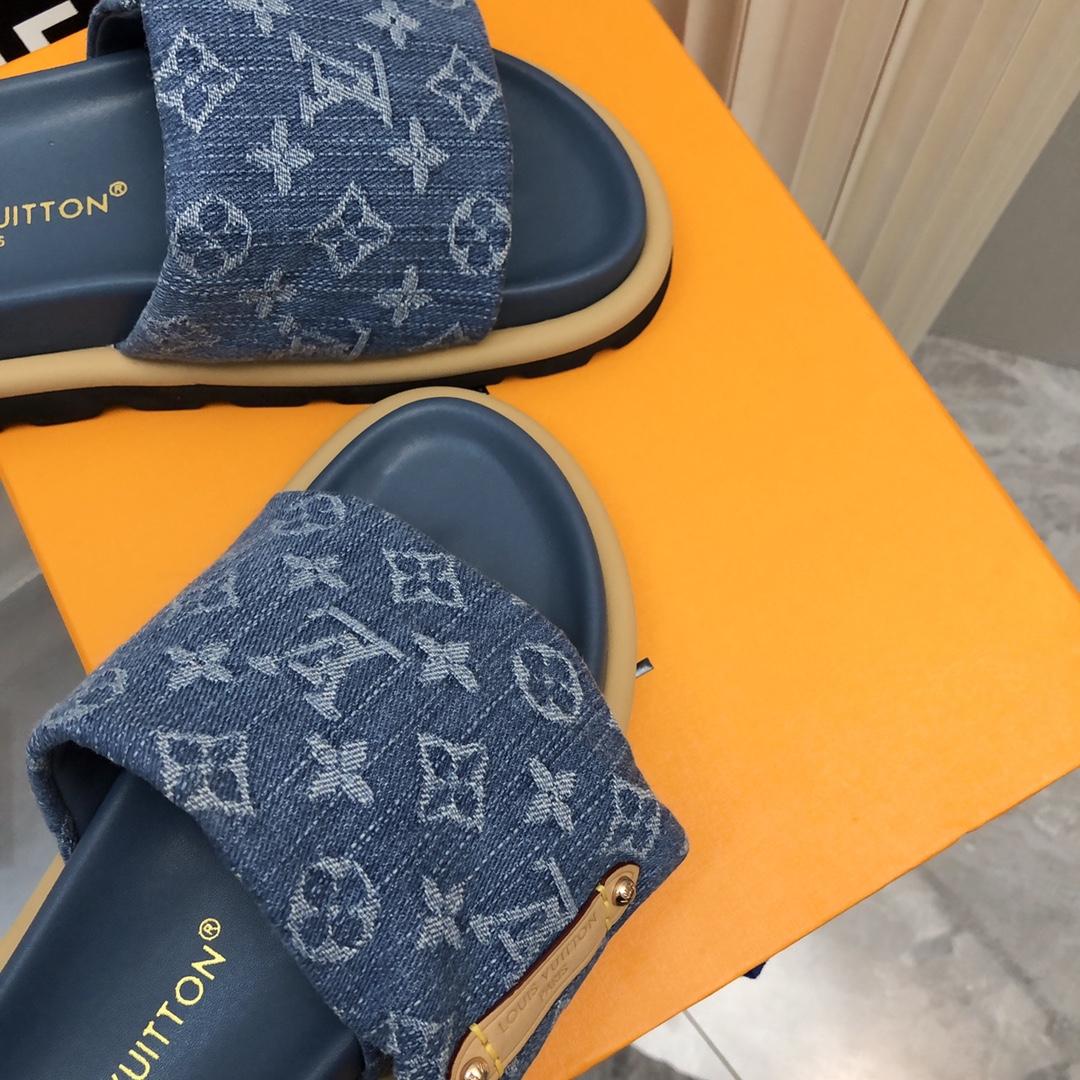Louis Vuitton Pool Pillow Flat Comfort Mule     1ACJVH - 