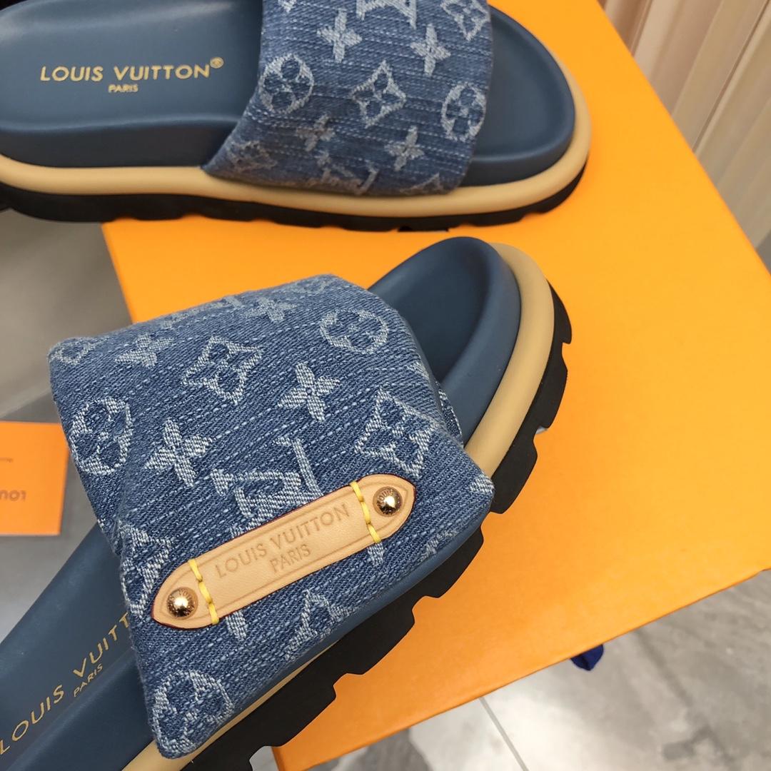 Louis Vuitton Pool Pillow Flat Comfort Mule     1ACJVH - 