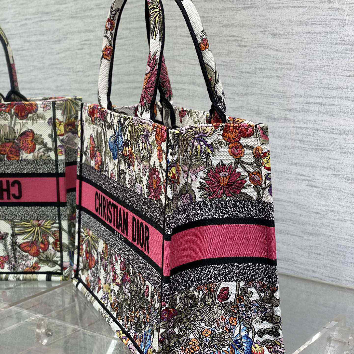 Dior Medium Dior Book Tote - 