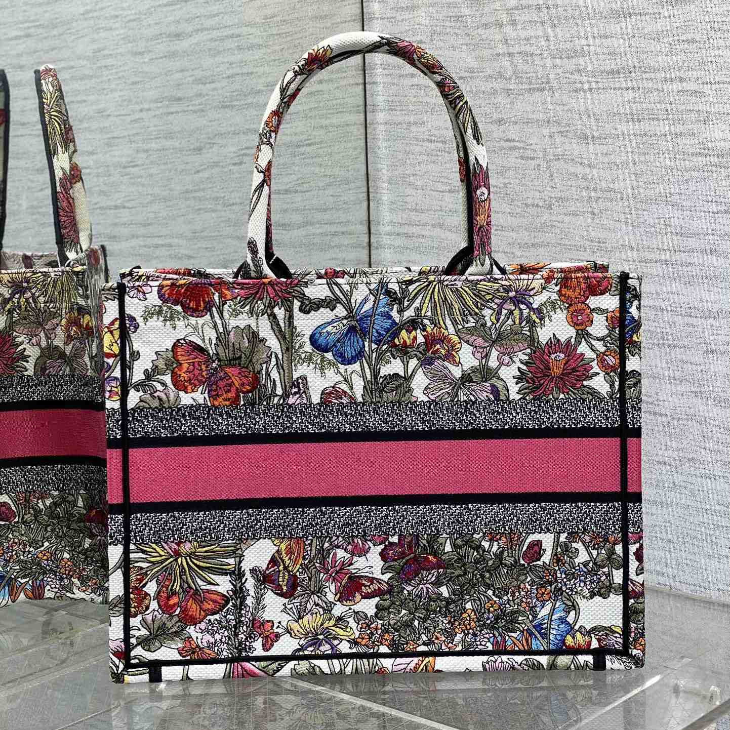 Dior Medium Dior Book Tote - 