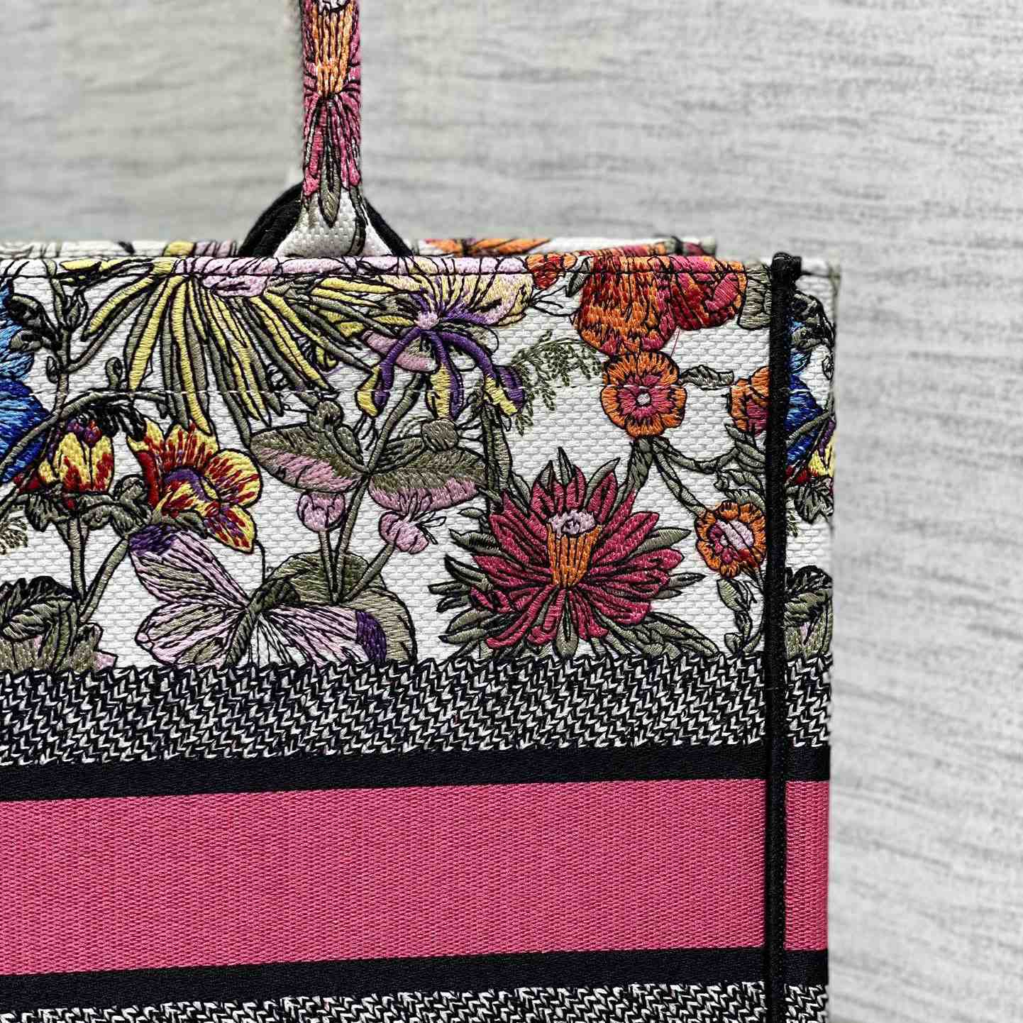 Dior Medium Dior Book Tote - 
