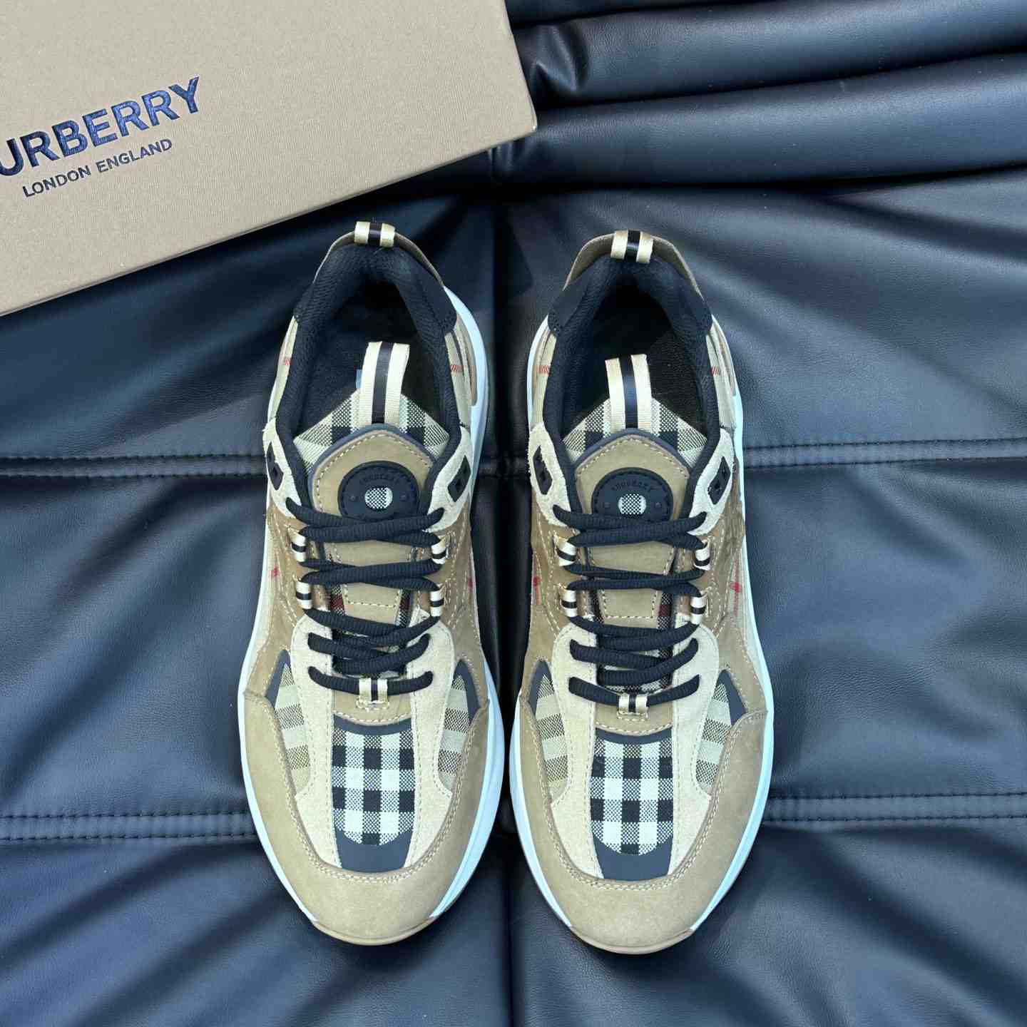 Burberry Beige Leather And Check Print Trainer - 