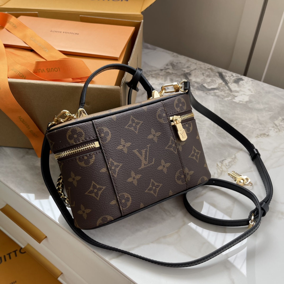 Louis Vuitton Vanity Chain Pouch    M47125 - 