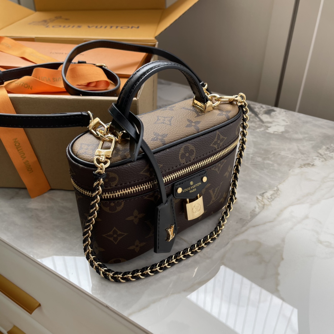 Louis Vuitton Vanity Chain Pouch    M47125 - 