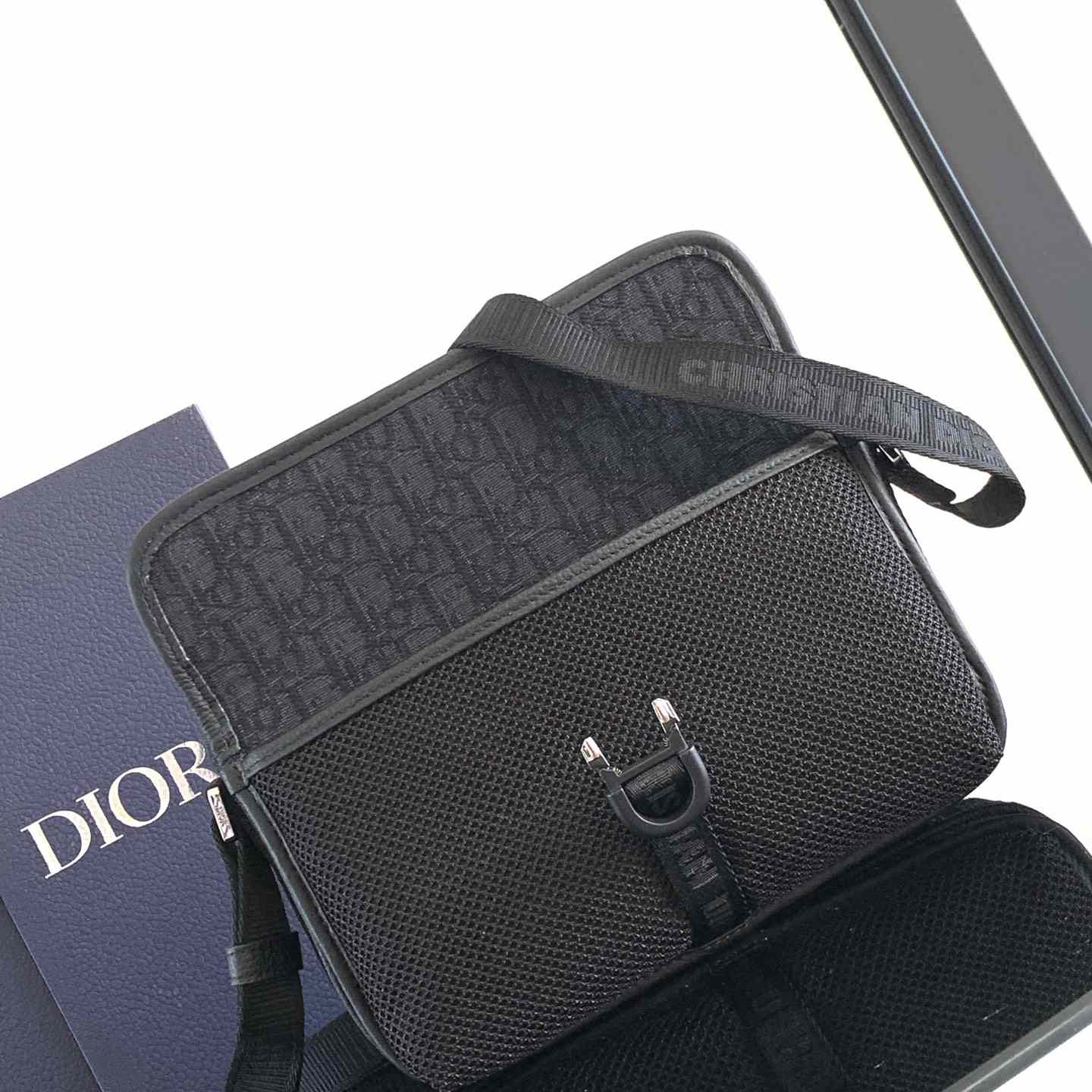 Dior 8 Bag With Strap - 