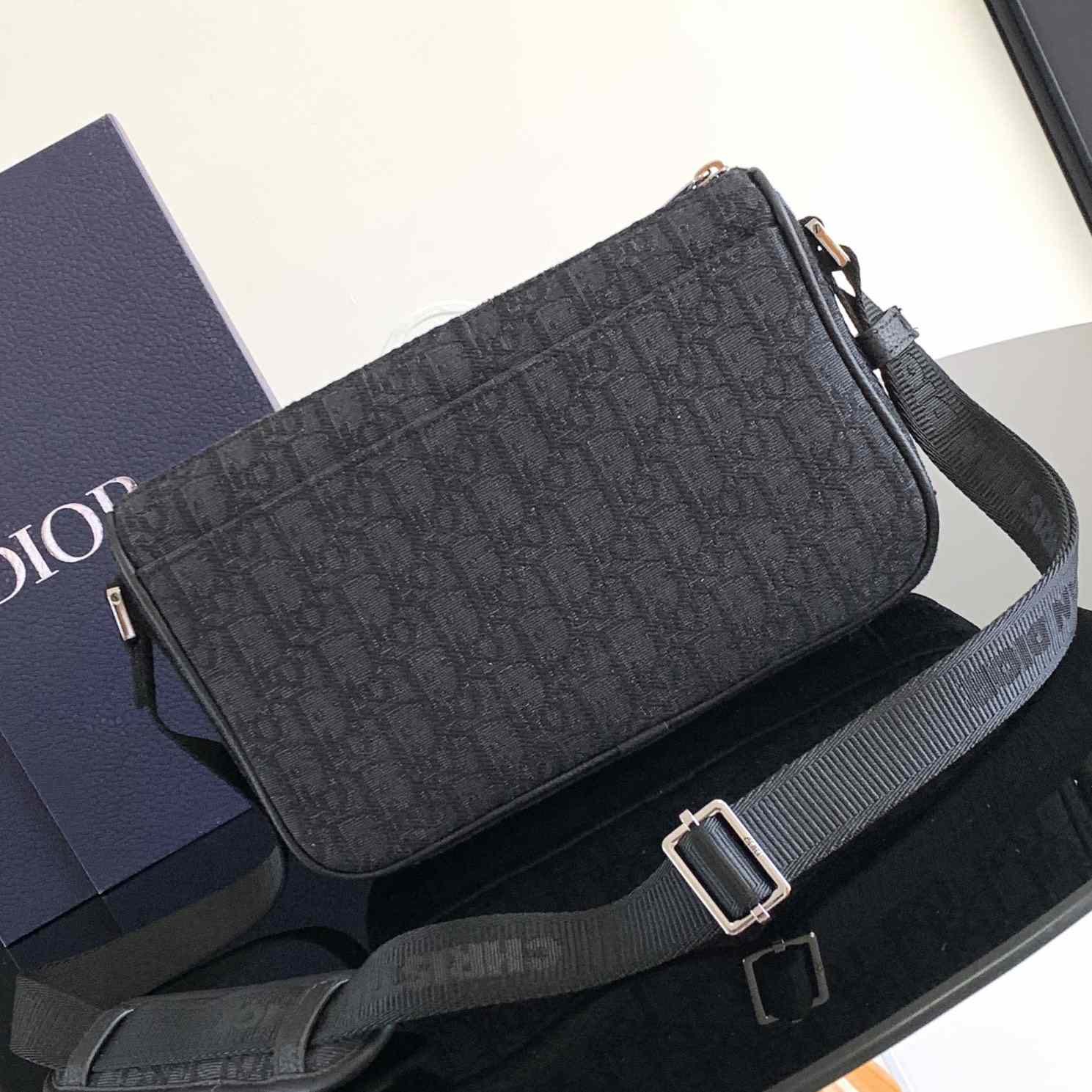 Dior 8 Bag With Strap - 