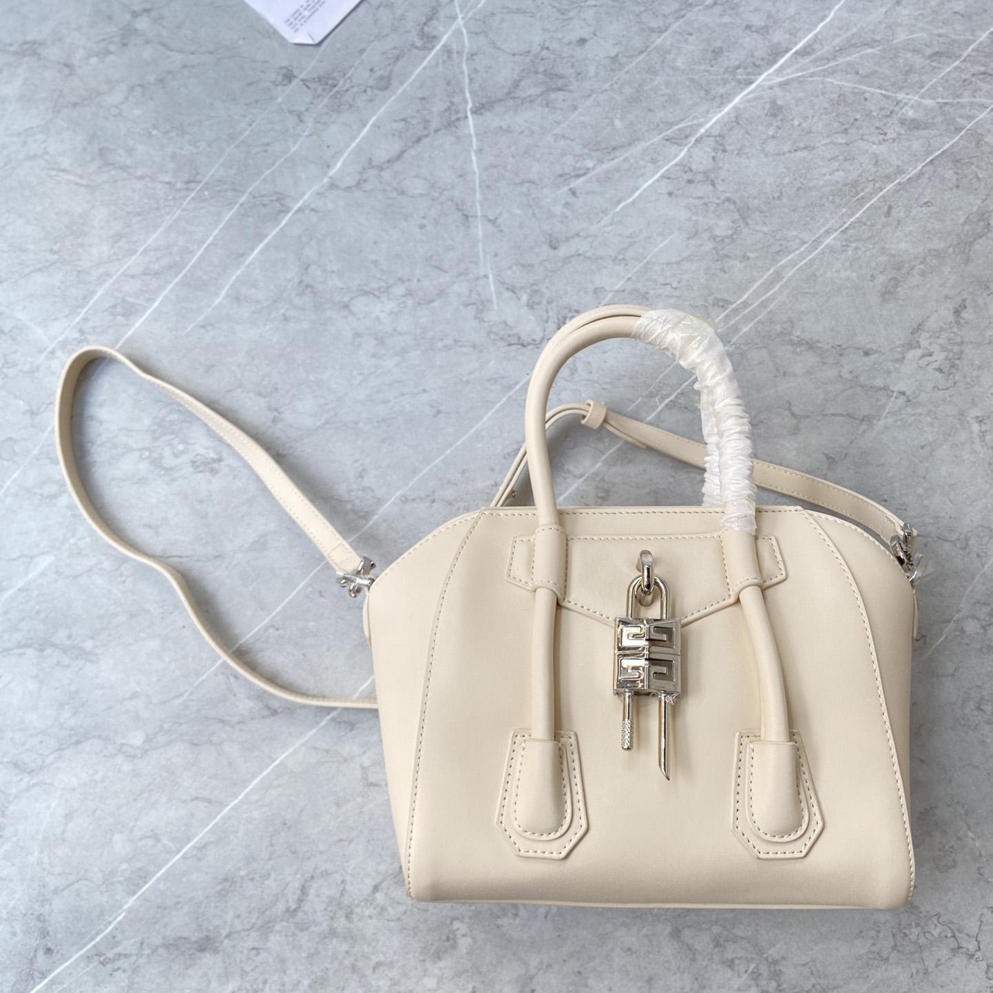Givenchy Mini Antigona Lock Bag (23*27*13cm) - 