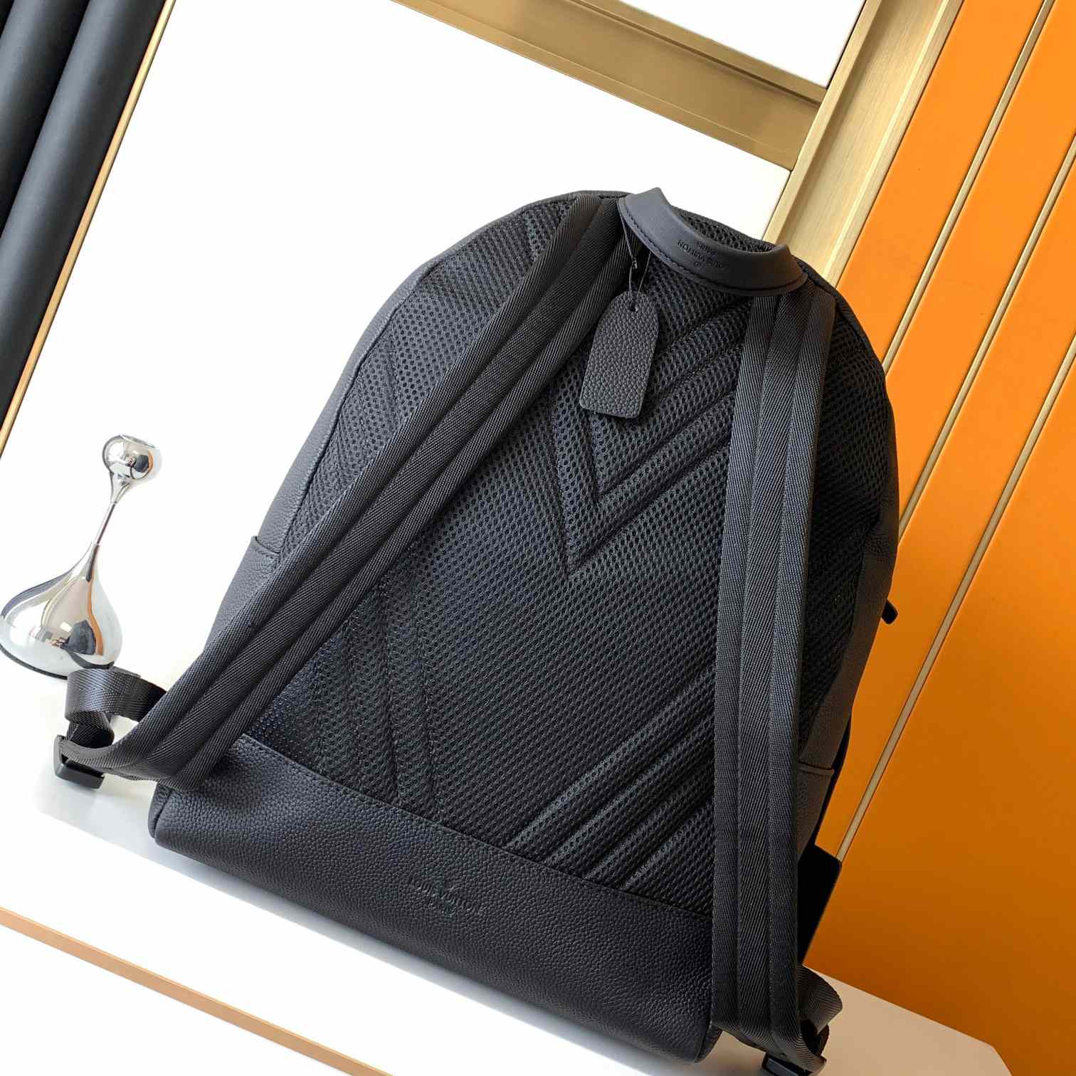 Louis Vuitton Takeoff Backpack    M57079 - 