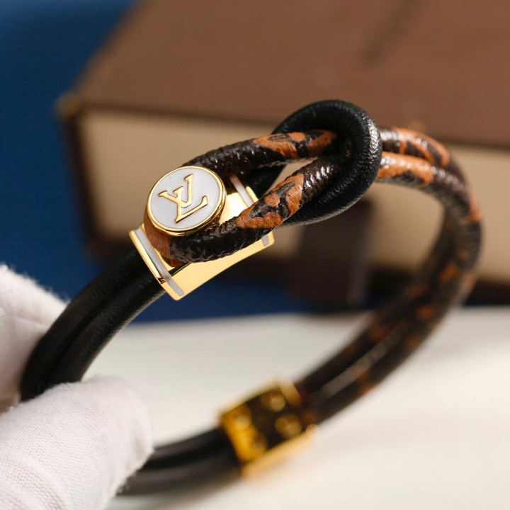 Louis Vuitton Bracelet  - 