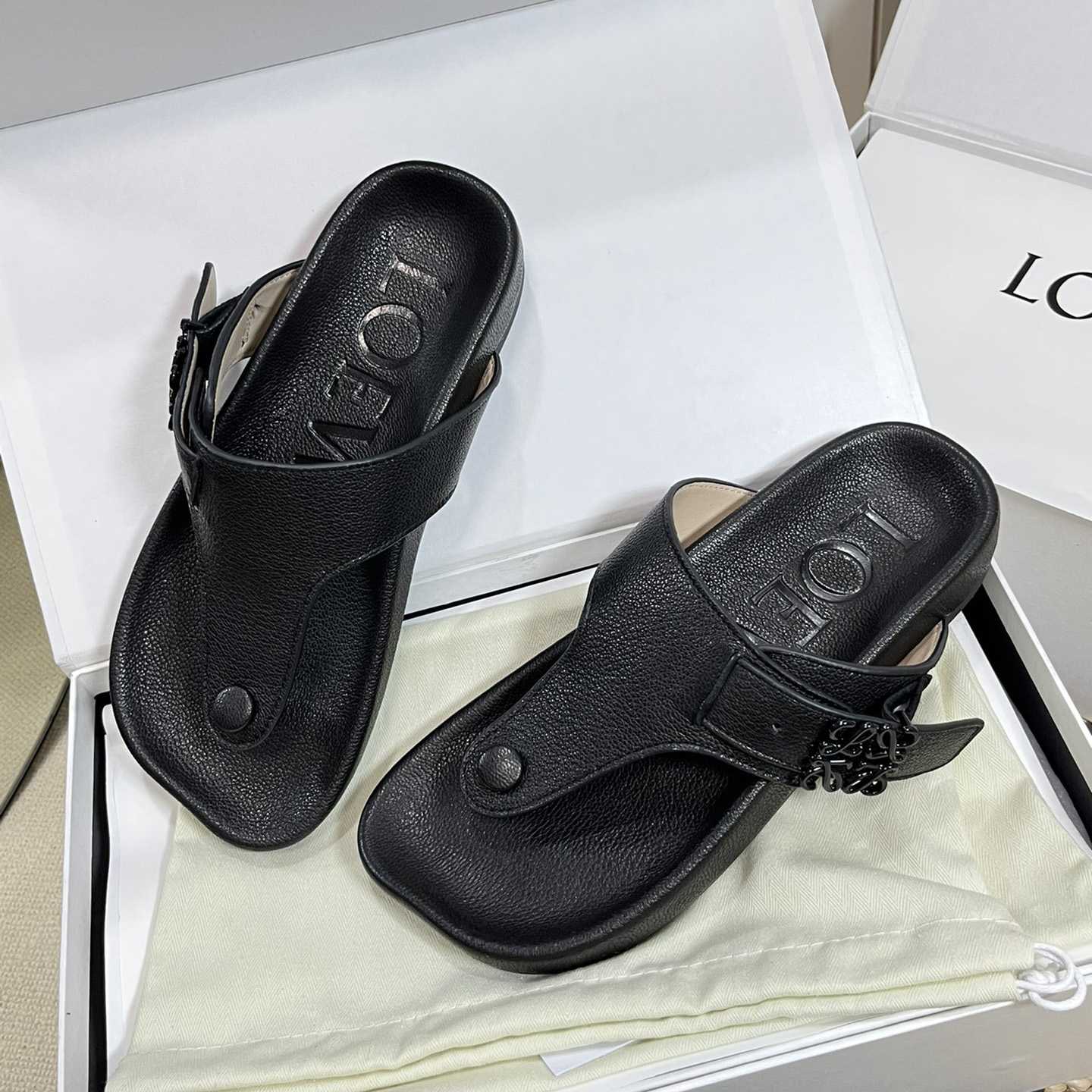 Loewe Anagram Ease Sandal In Kidskin - 