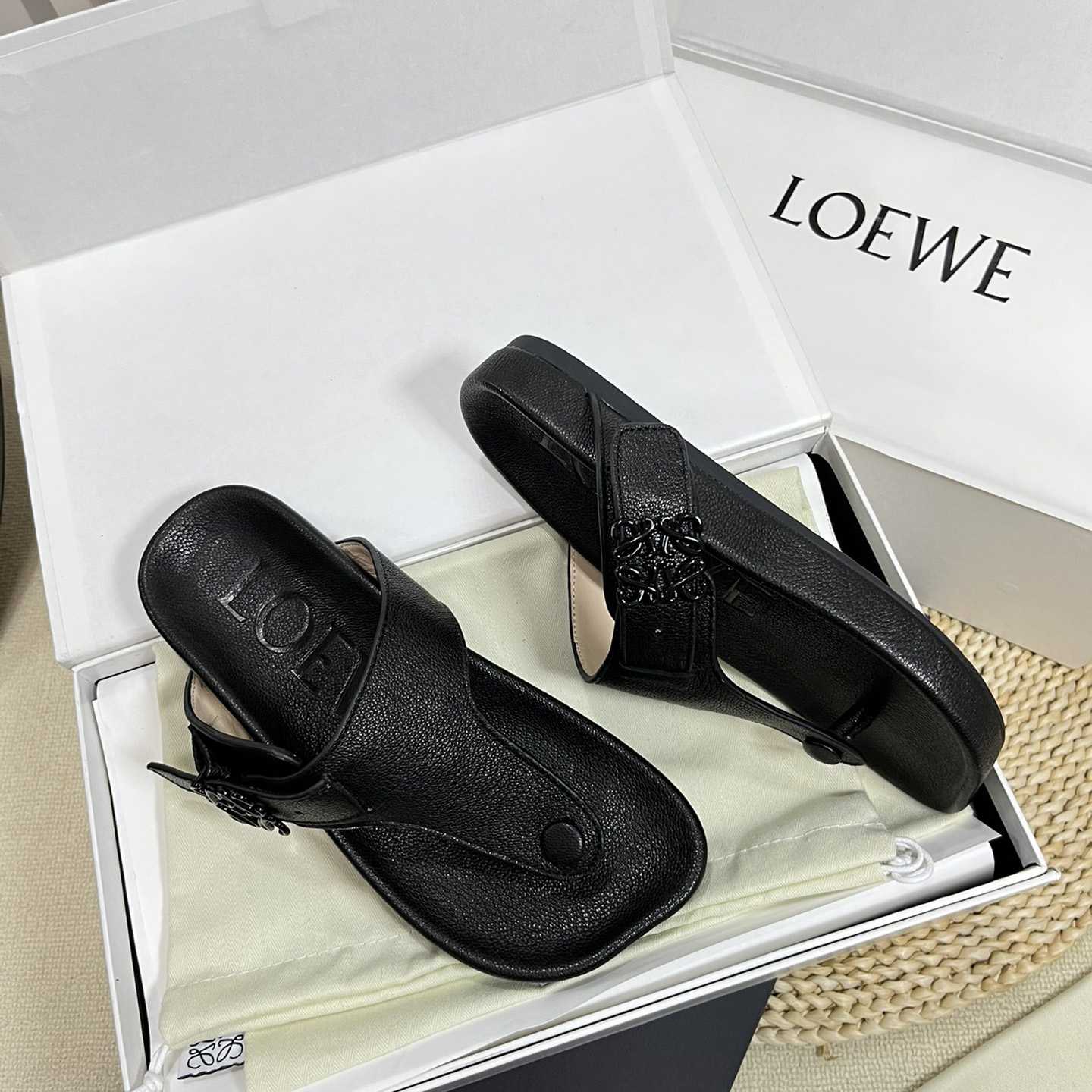 Loewe Anagram Ease Sandal In Kidskin - 