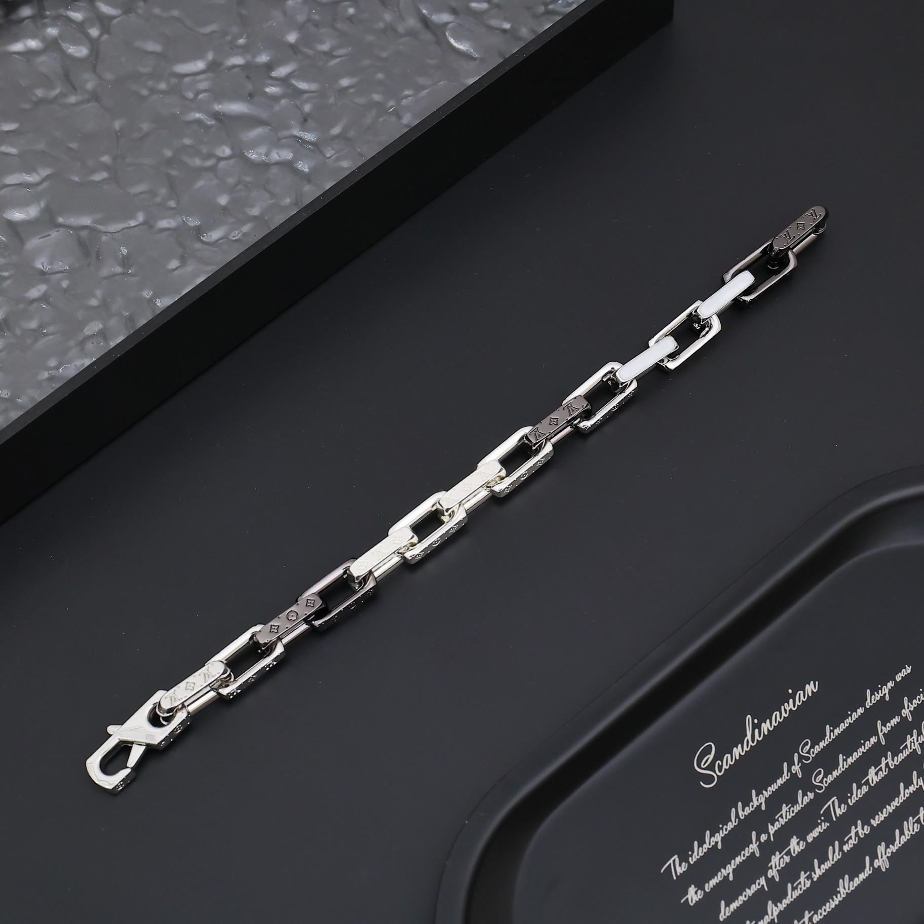 Louis Vuitton Monogram Chain Bracelet   M00686 - 