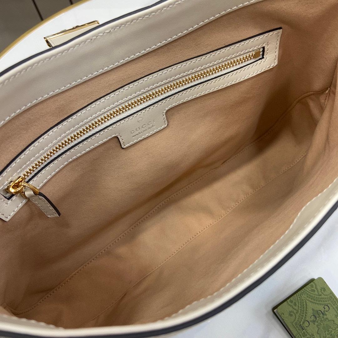 Gucci Padlock GG Medium Shoulder Bag - 
