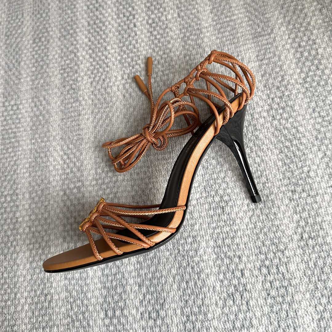 Saint Laurent Babylone Sandals In Smooth Leather - 