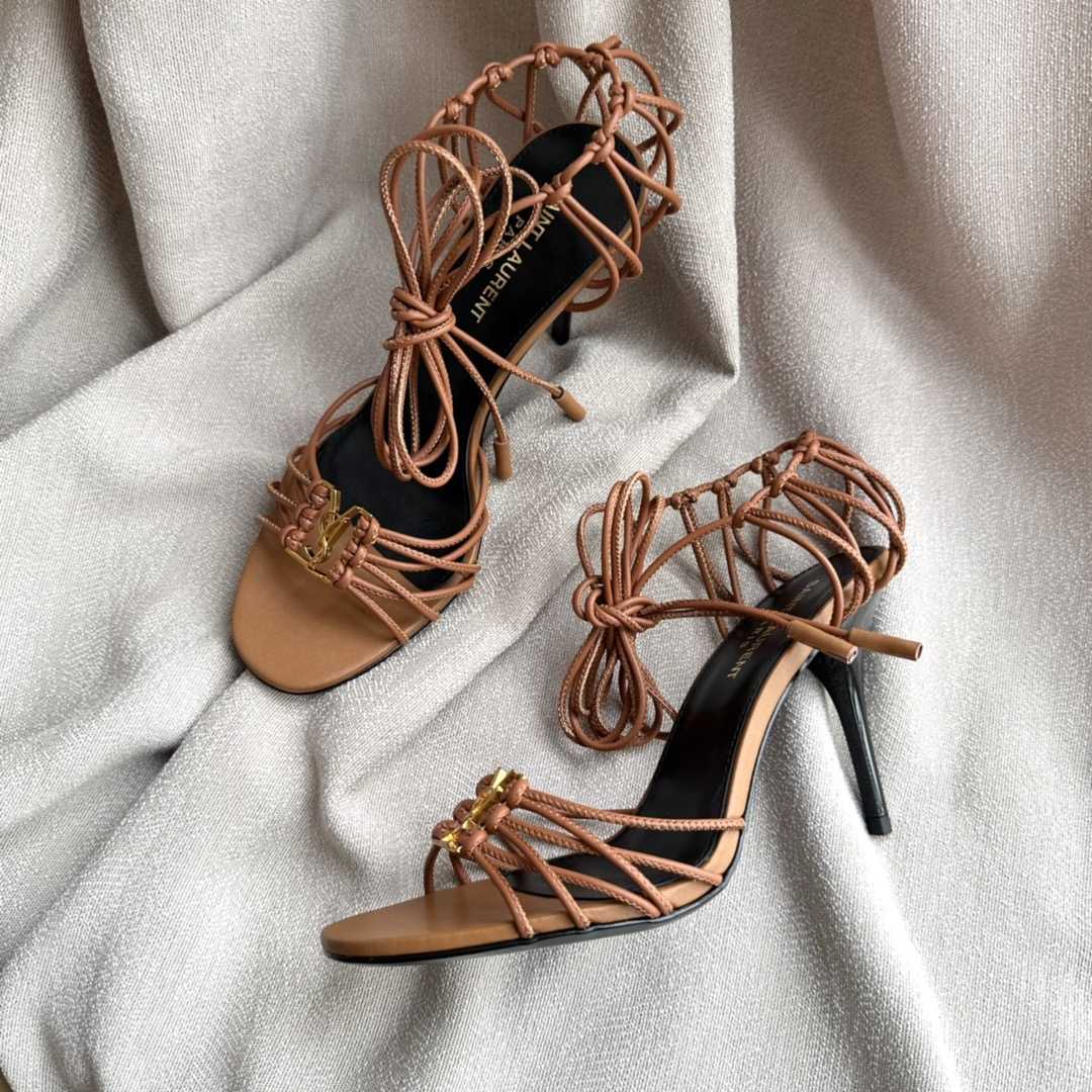 Saint Laurent Babylone Sandals In Smooth Leather - 