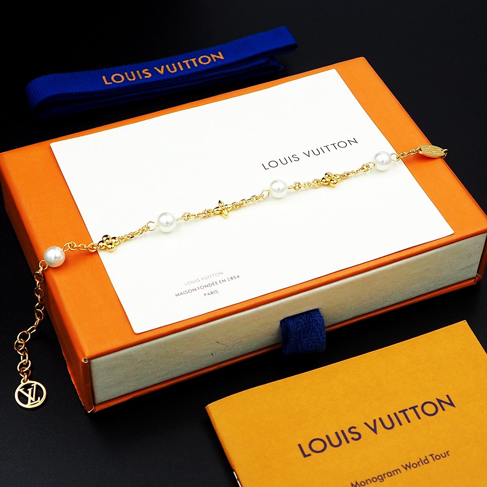 Louis Vuitton Louisa Bracelet  M1429A - 