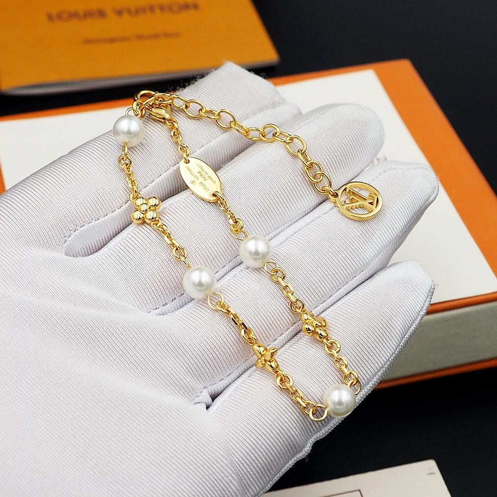 Louis Vuitton Louisa Bracelet  M1429A - 