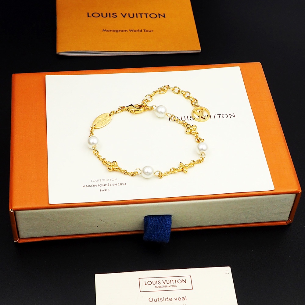 Louis Vuitton Louisa Bracelet  M1429A - 
