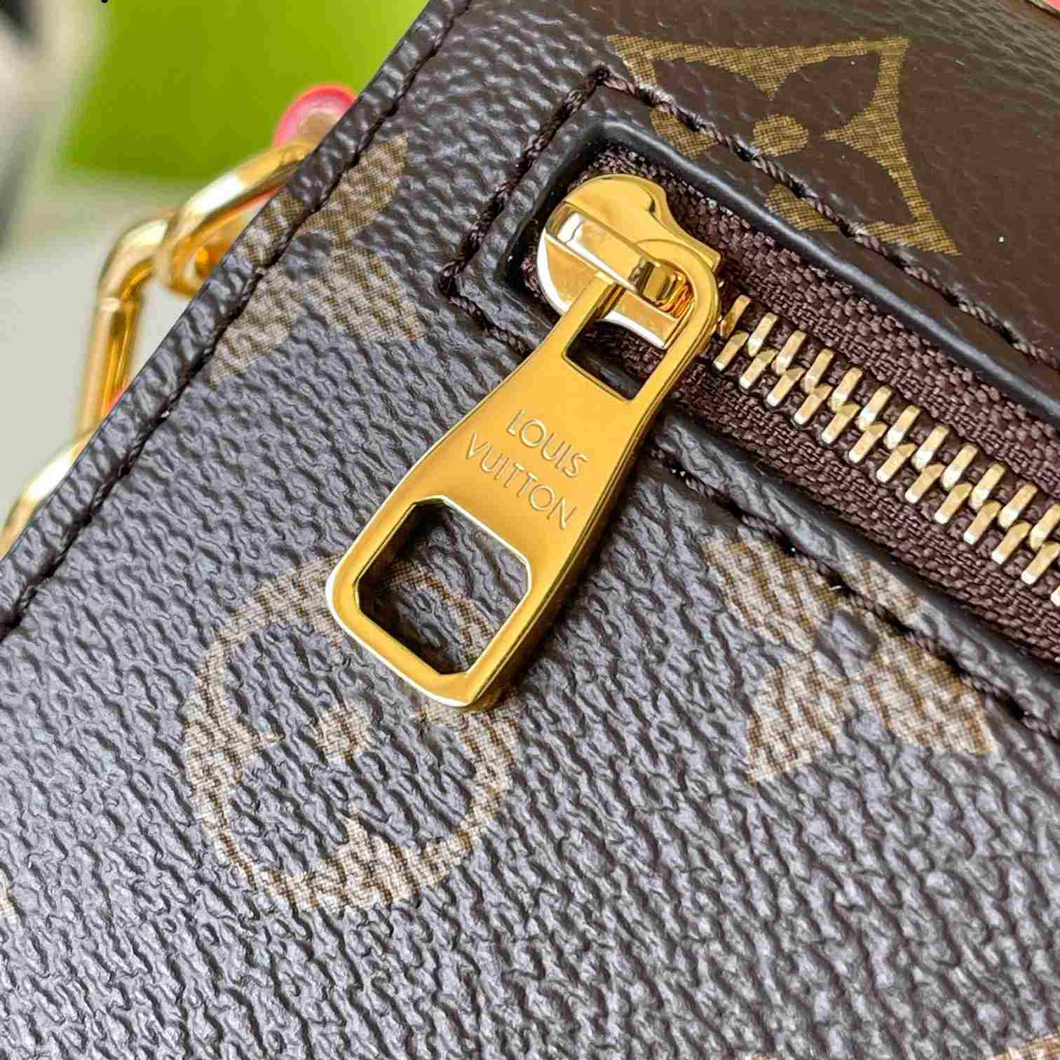 Louis Vuitton Pochette Métis East West   M46279 - 