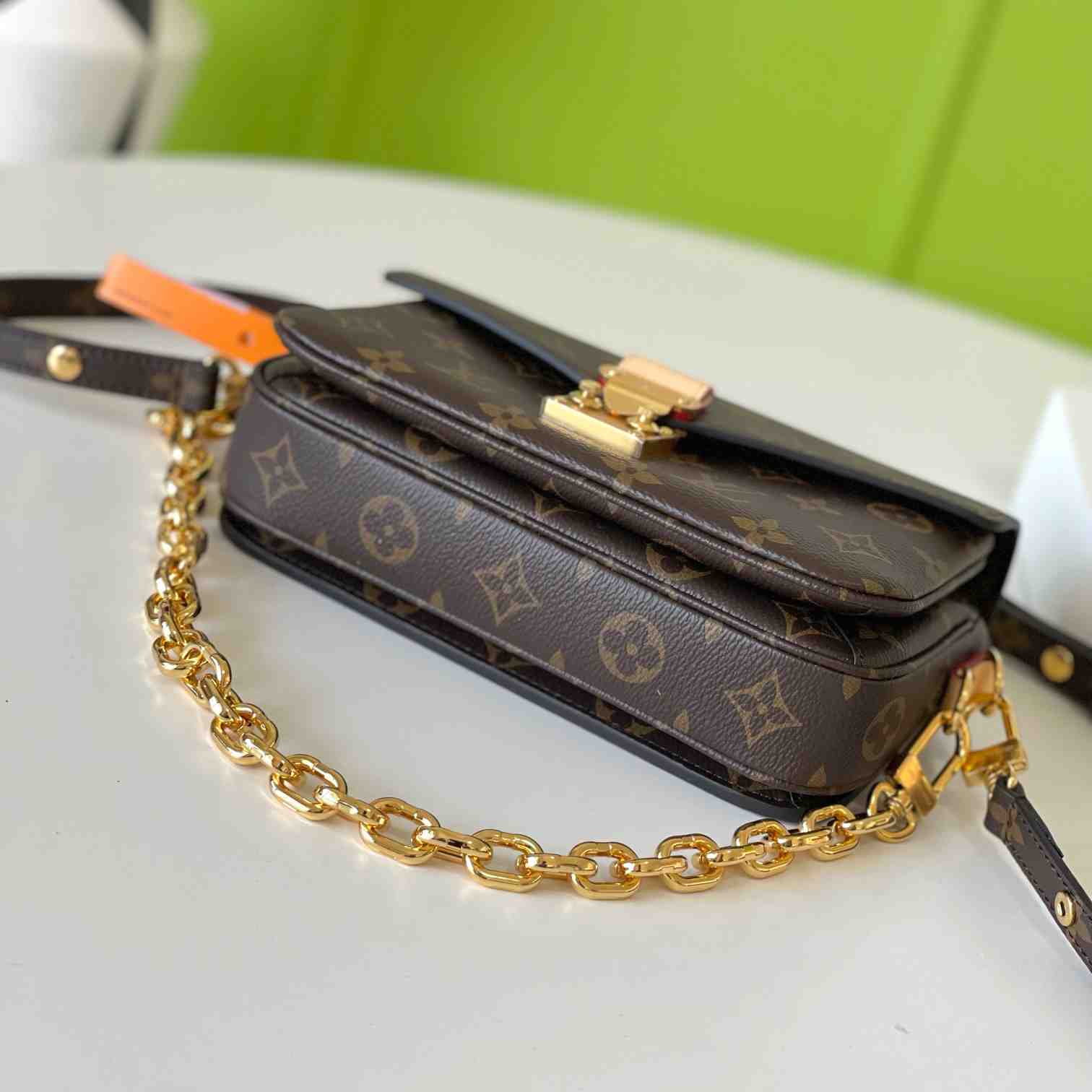Louis Vuitton Pochette Métis East West   M46279 - 